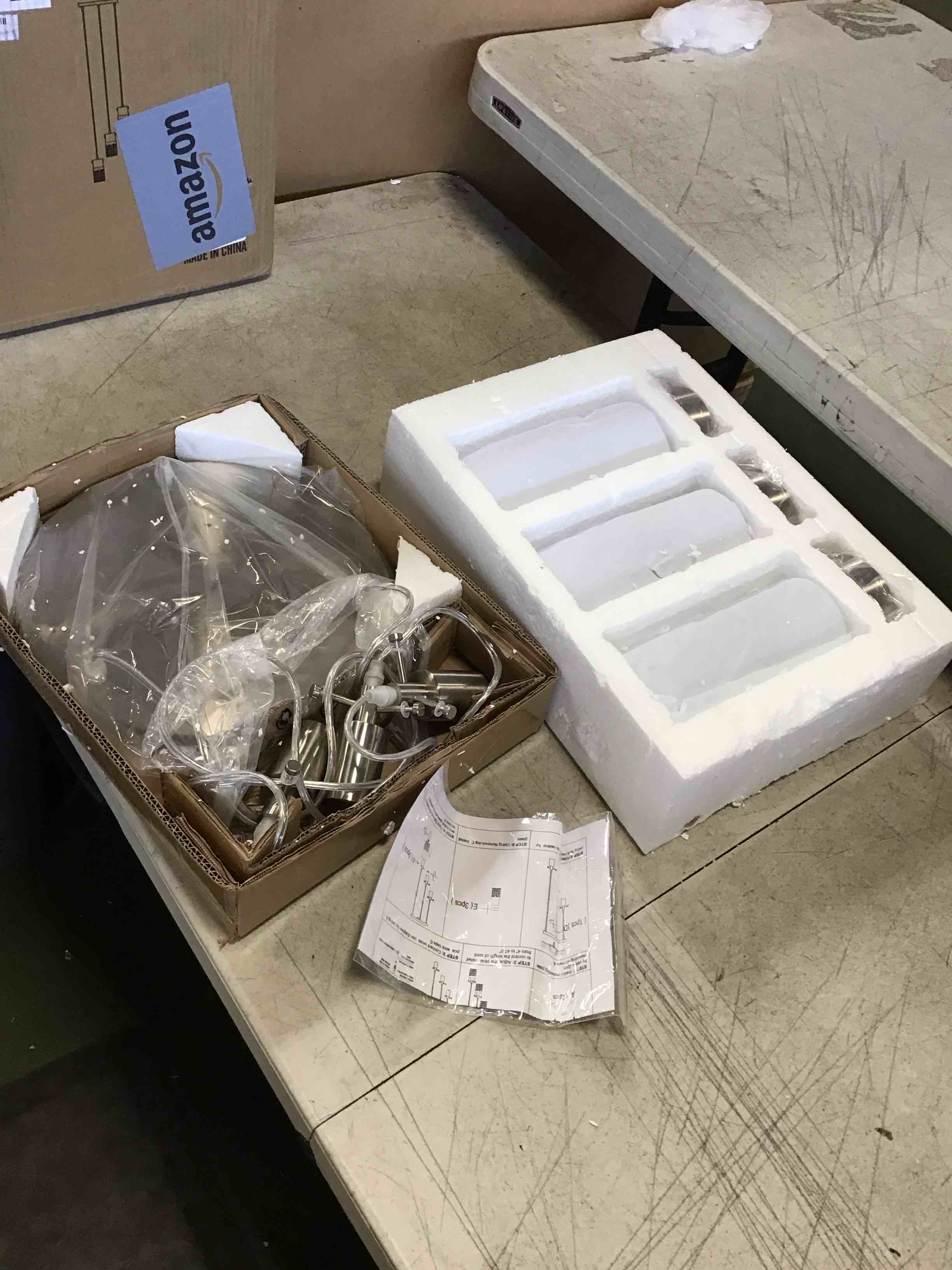 https://s3.amazonaws.com/lotting-images-prod/bidfta/PNK3322147_1753203004047.jpeg