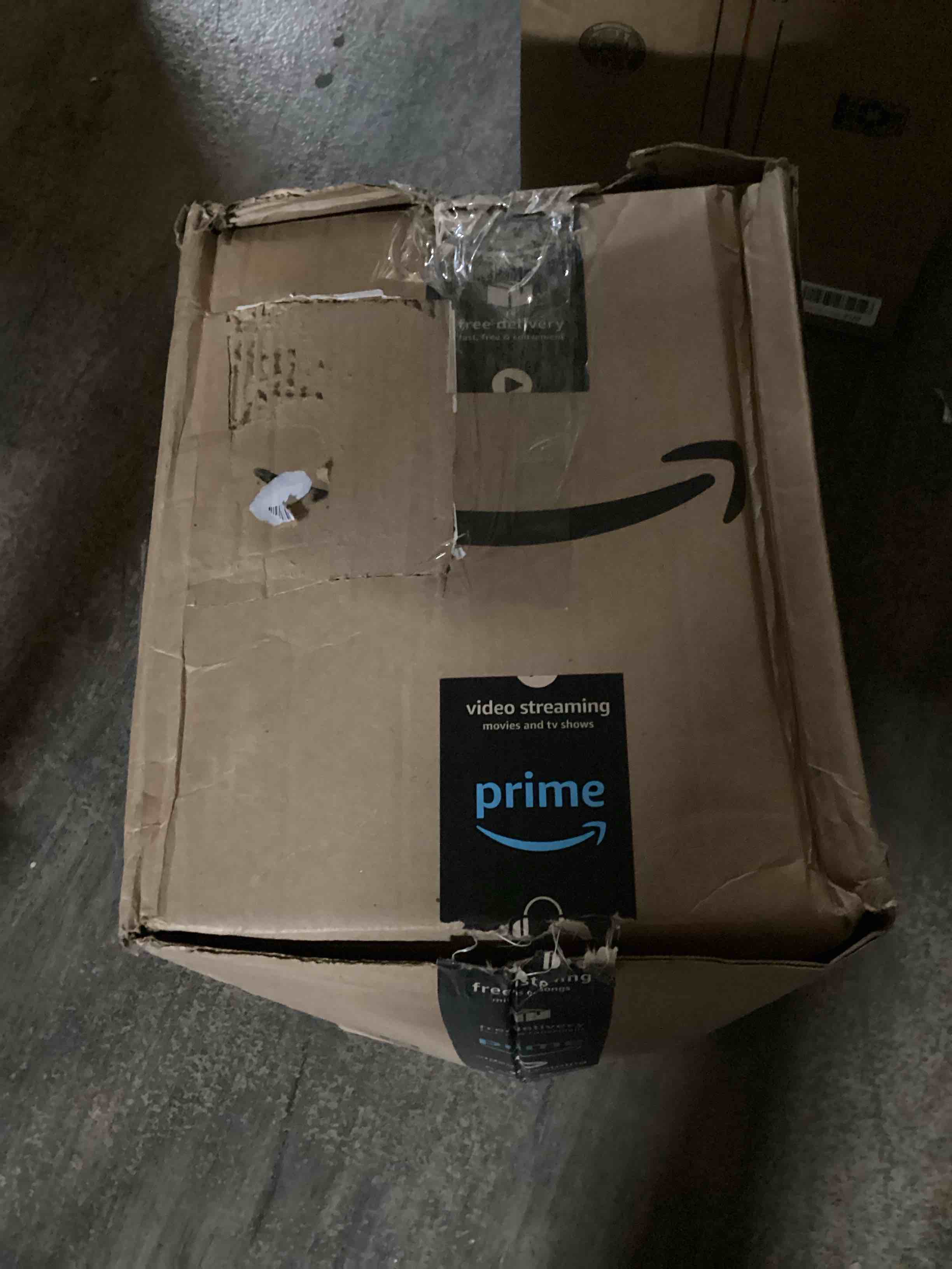 https://s3.amazonaws.com/lotting-images-prod/bidfta/PNK3326966_1754739571279.jpeg
