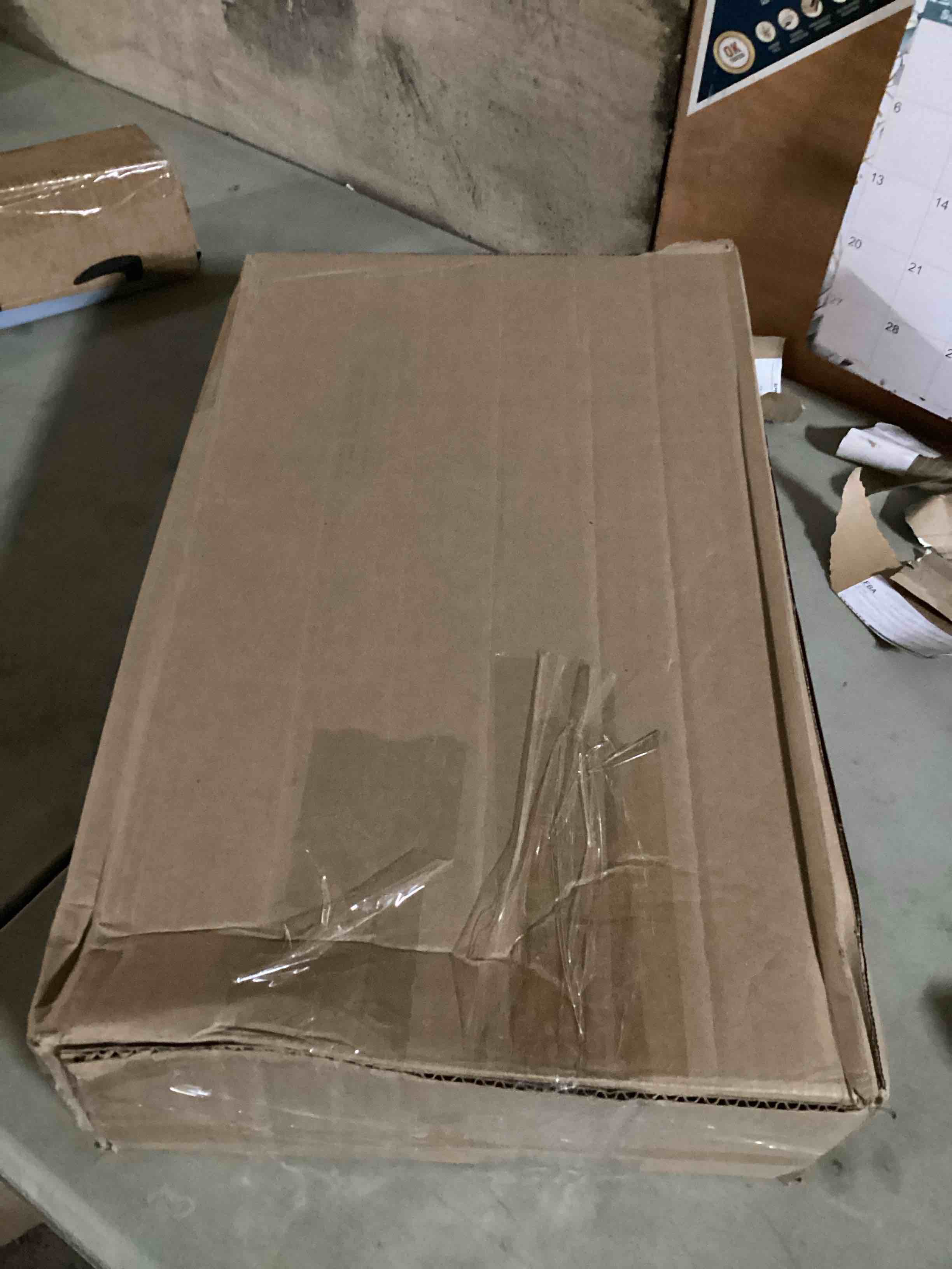 https://s3.amazonaws.com/lotting-images-prod/bidfta/PNK3326972_1754740013102.jpeg
