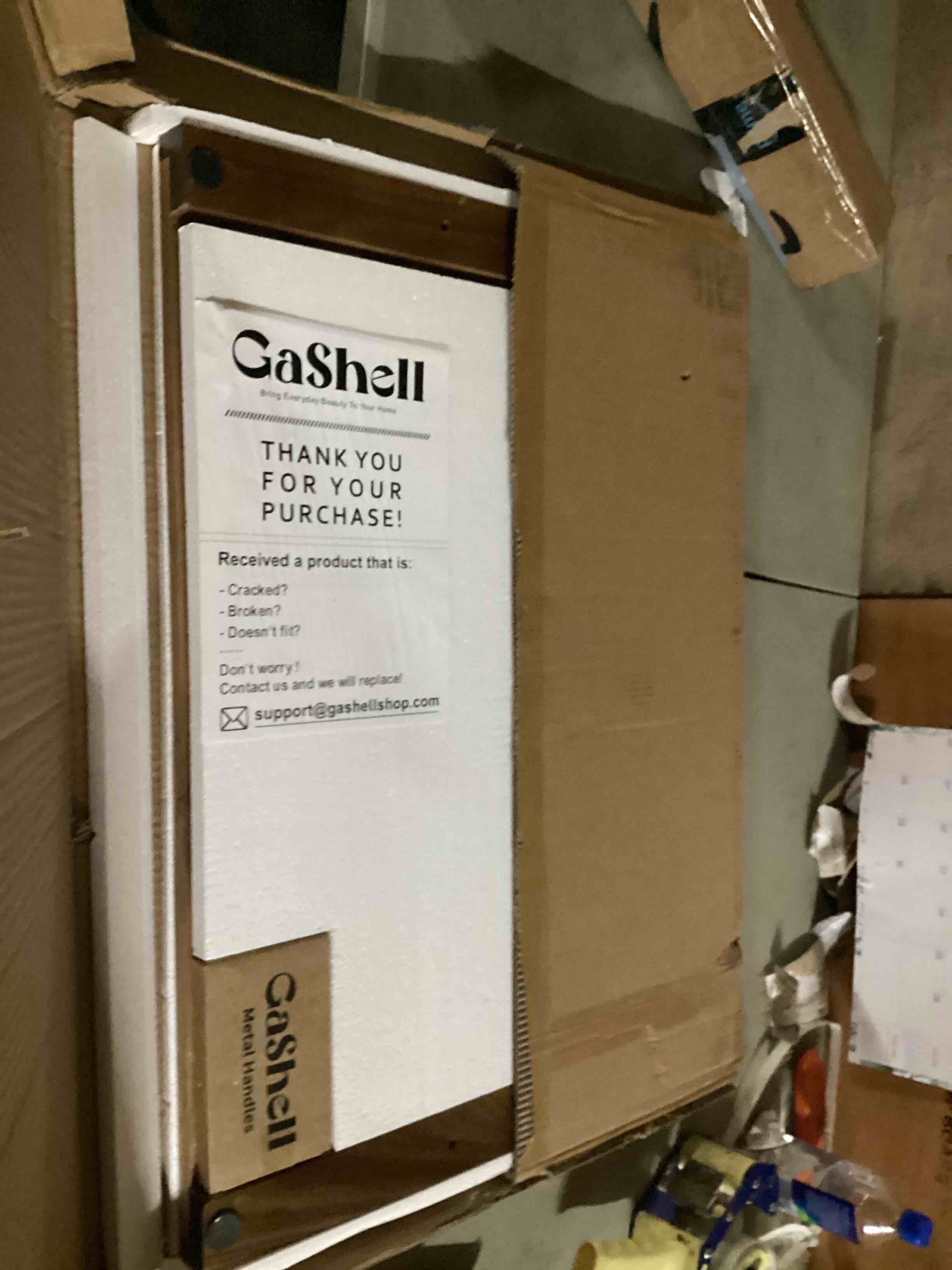 https://s3.amazonaws.com/lotting-images-prod/bidfta/PNK3326981_1754740623711.jpeg