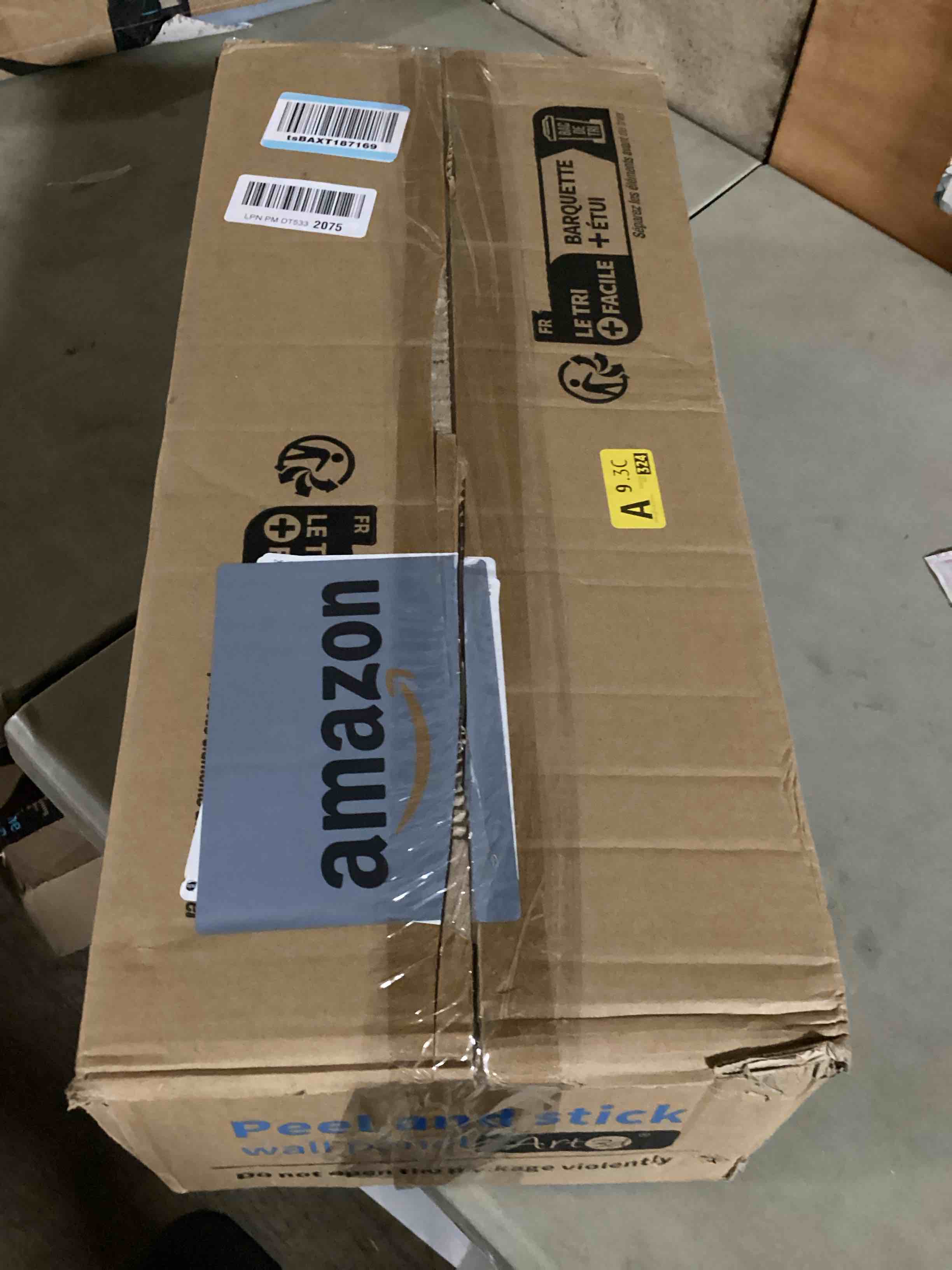 https://s3.amazonaws.com/lotting-images-prod/bidfta/PNK3327000_1754742186276.jpeg