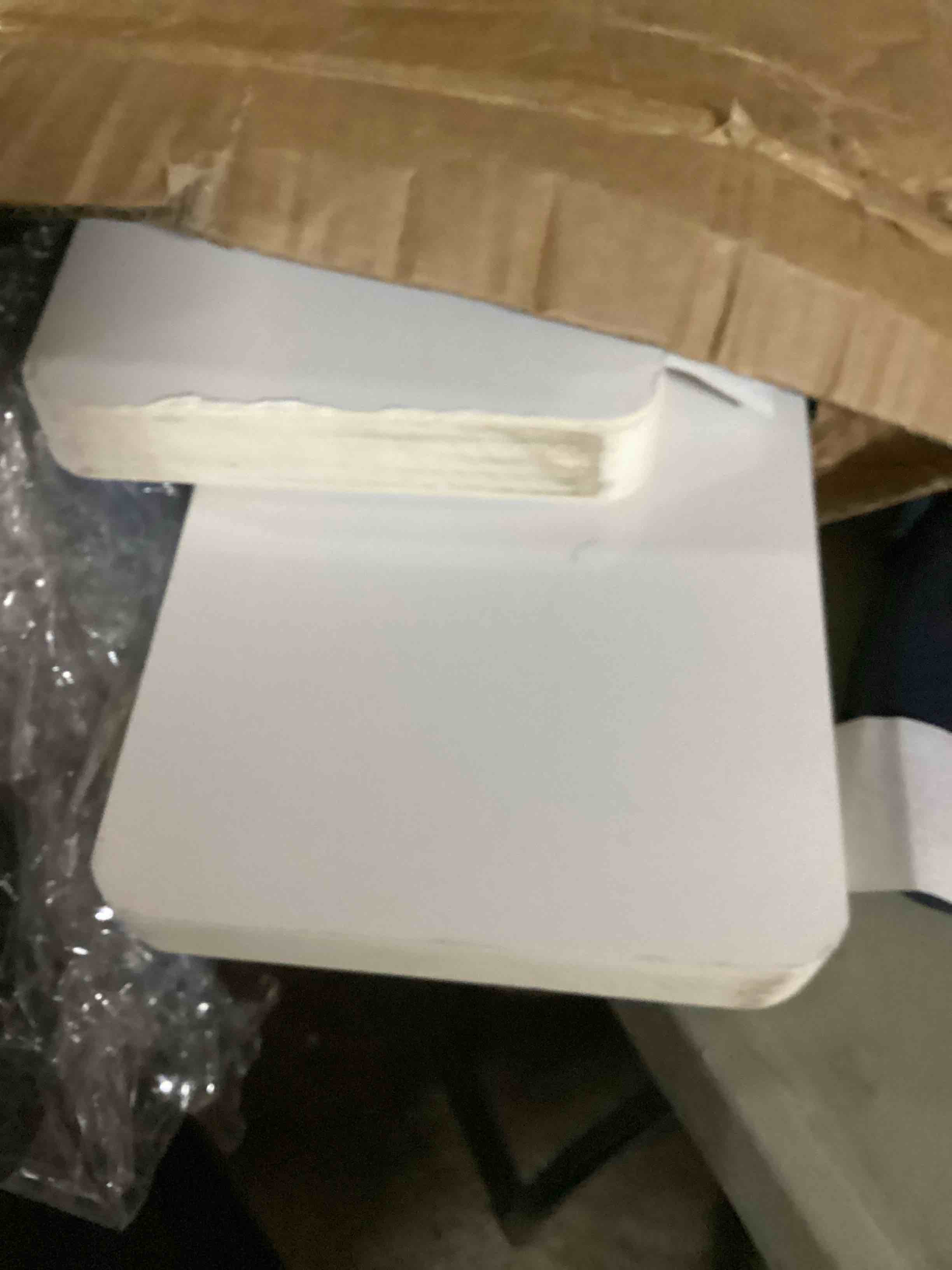 https://s3.amazonaws.com/lotting-images-prod/bidfta/PNK3327065_1754749792251.jpeg