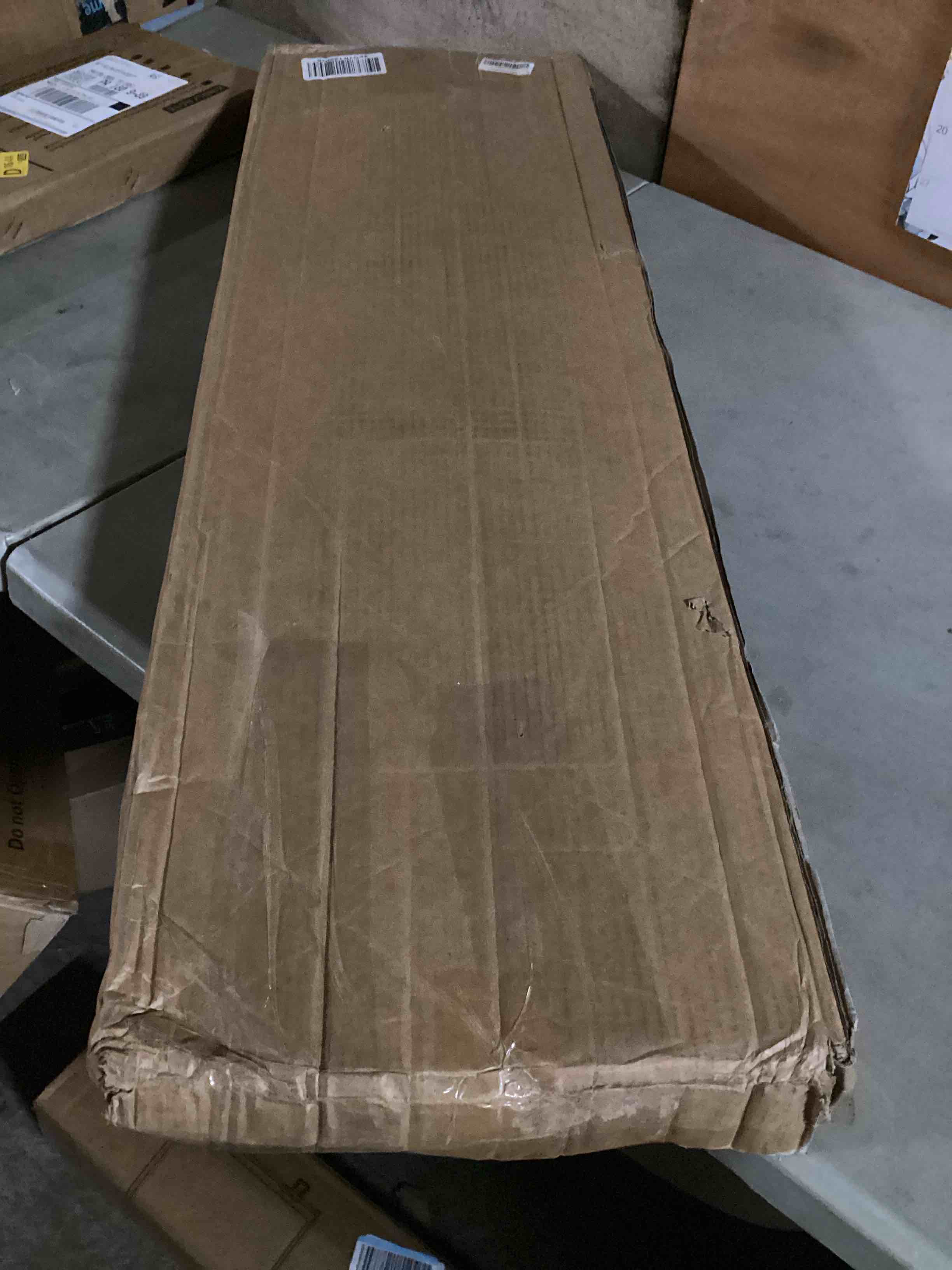 https://s3.amazonaws.com/lotting-images-prod/bidfta/PNK3327065_1754749826885.jpeg