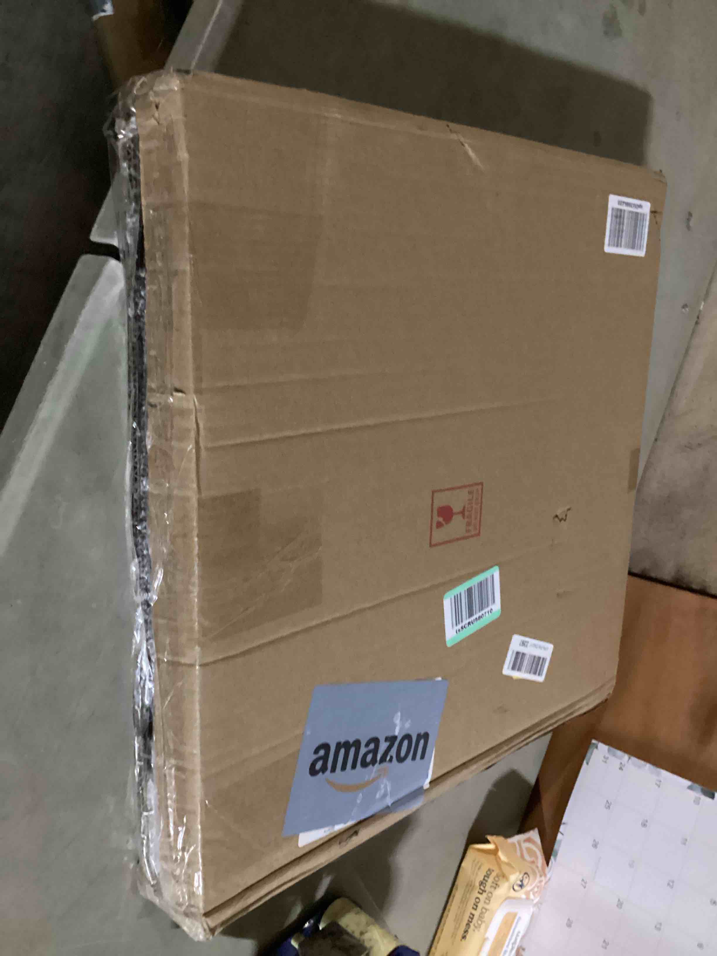 https://s3.amazonaws.com/lotting-images-prod/bidfta/PNK3327196_1754914488565.jpeg