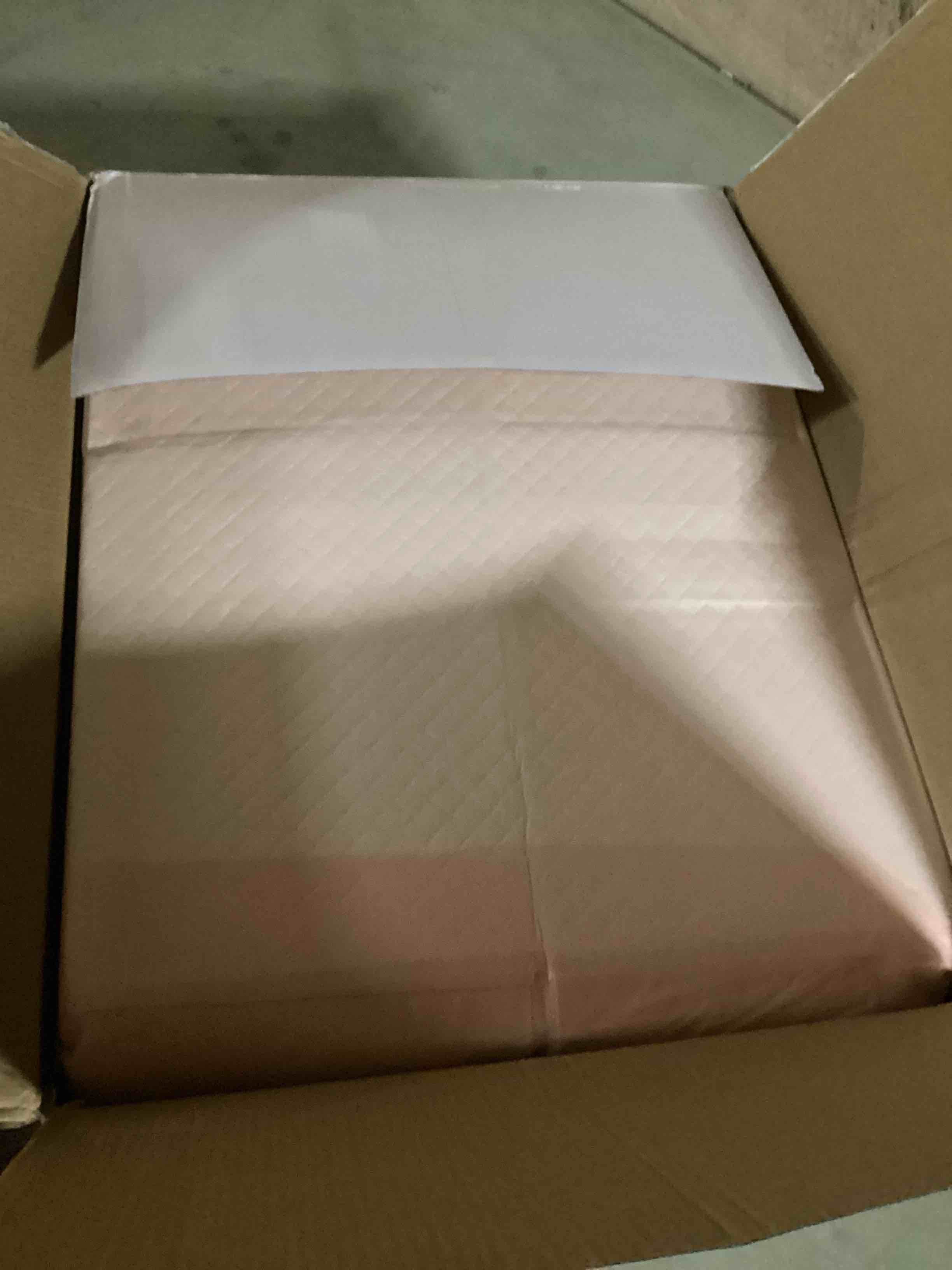https://s3.amazonaws.com/lotting-images-prod/bidfta/PNK3327217_1754916341569.jpeg