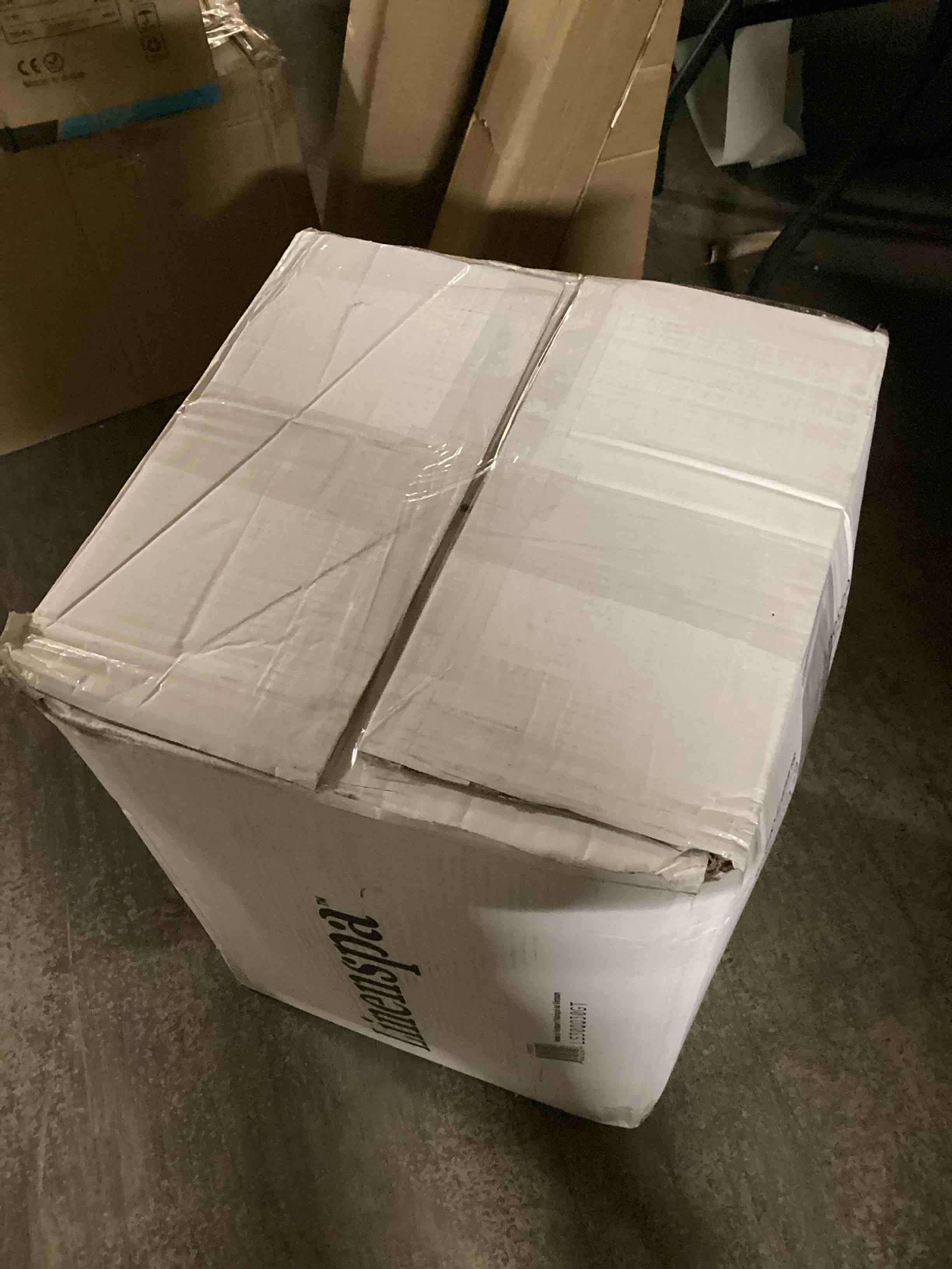 https://s3.amazonaws.com/lotting-images-prod/bidfta/PNK3327293_1754923184089.jpeg