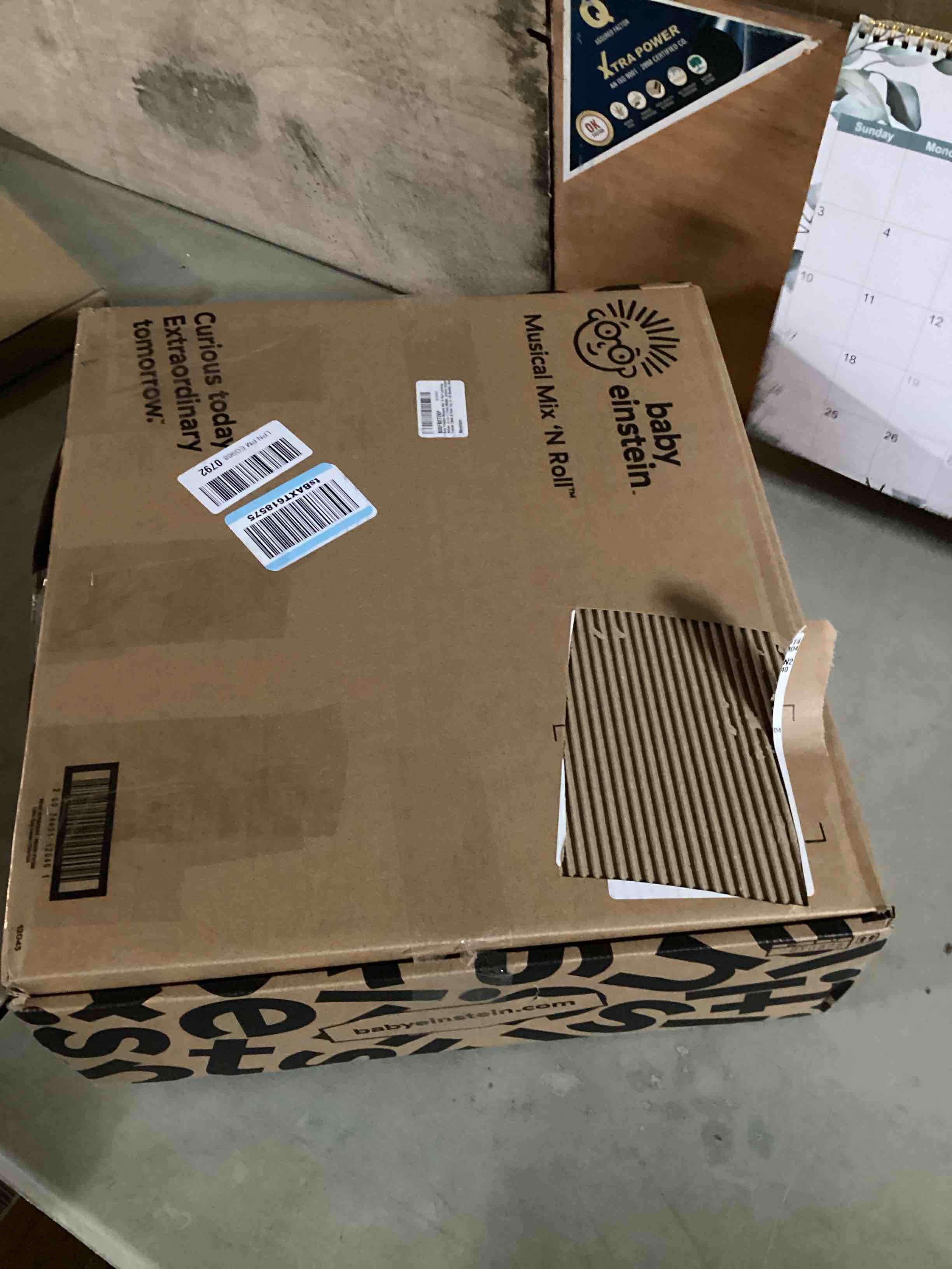 https://s3.amazonaws.com/lotting-images-prod/bidfta/PNK3327367_1754932271216.jpeg