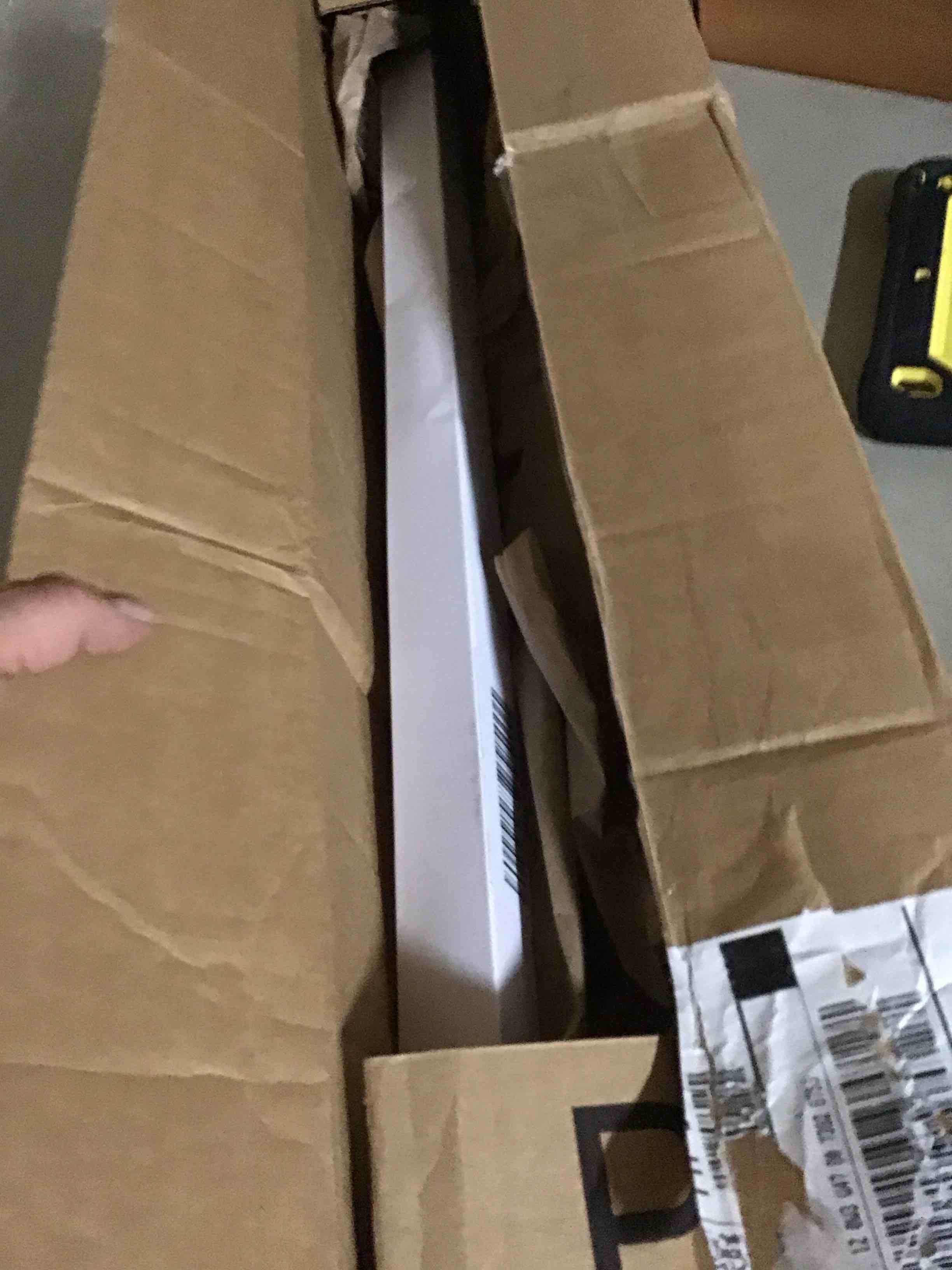 https://s3.amazonaws.com/lotting-images-prod/bidfta/PNK3327395_1754936904358.jpeg