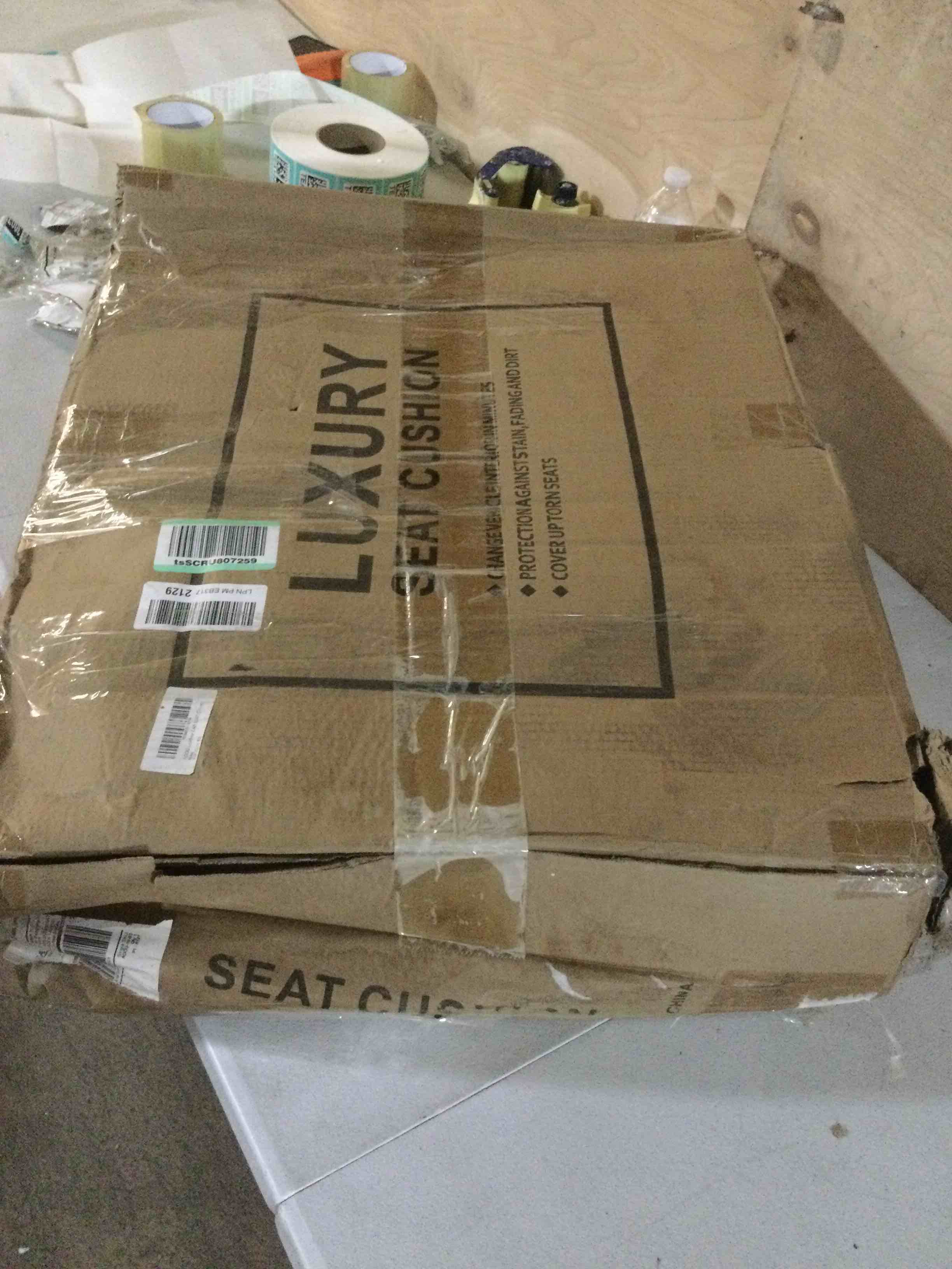 https://s3.amazonaws.com/lotting-images-prod/bidfta/PNK3327991_1755189599845.jpeg