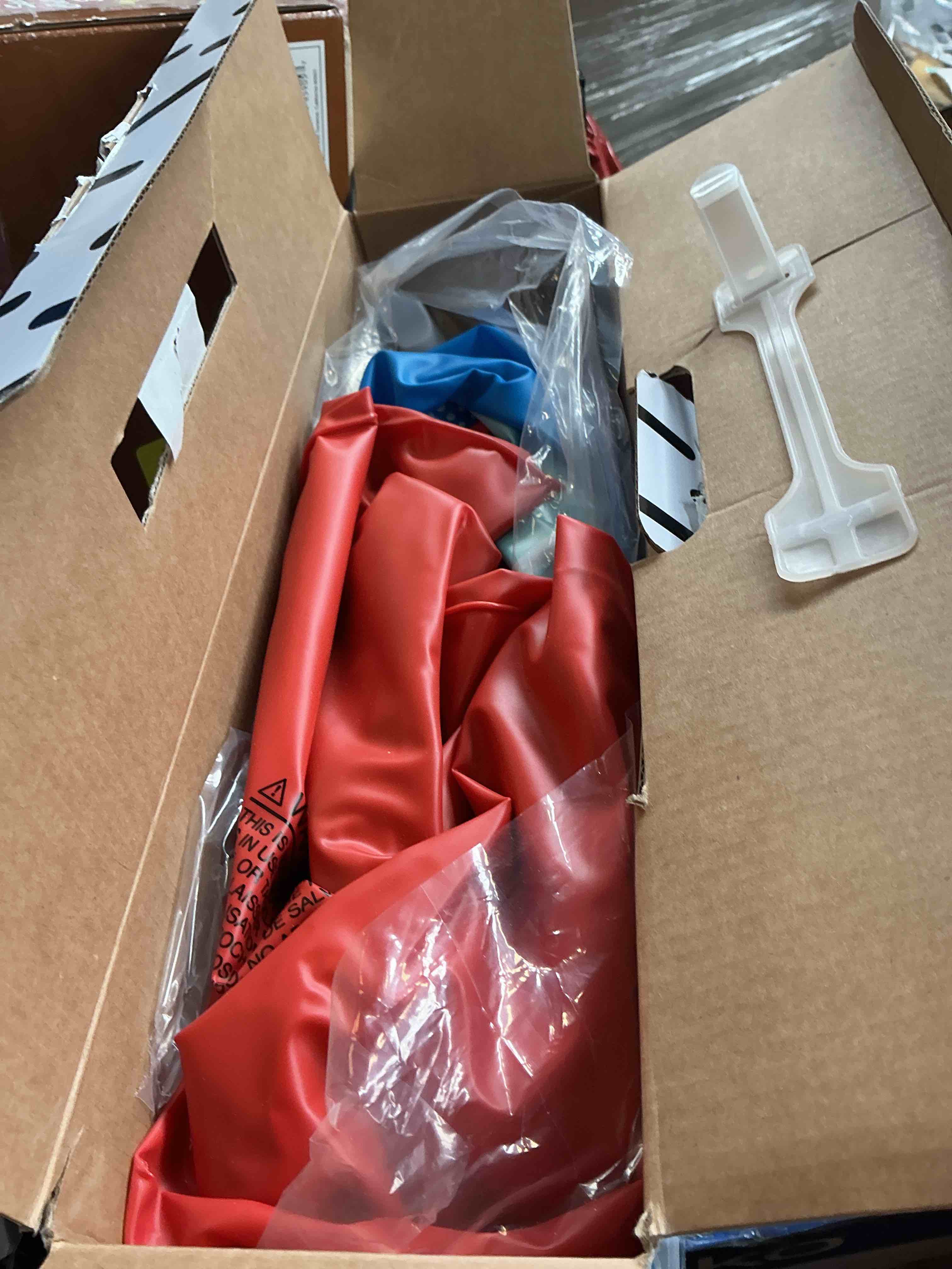 https://s3.amazonaws.com/lotting-images-prod/bidfta/PNK3328002_1755798903330.jpeg