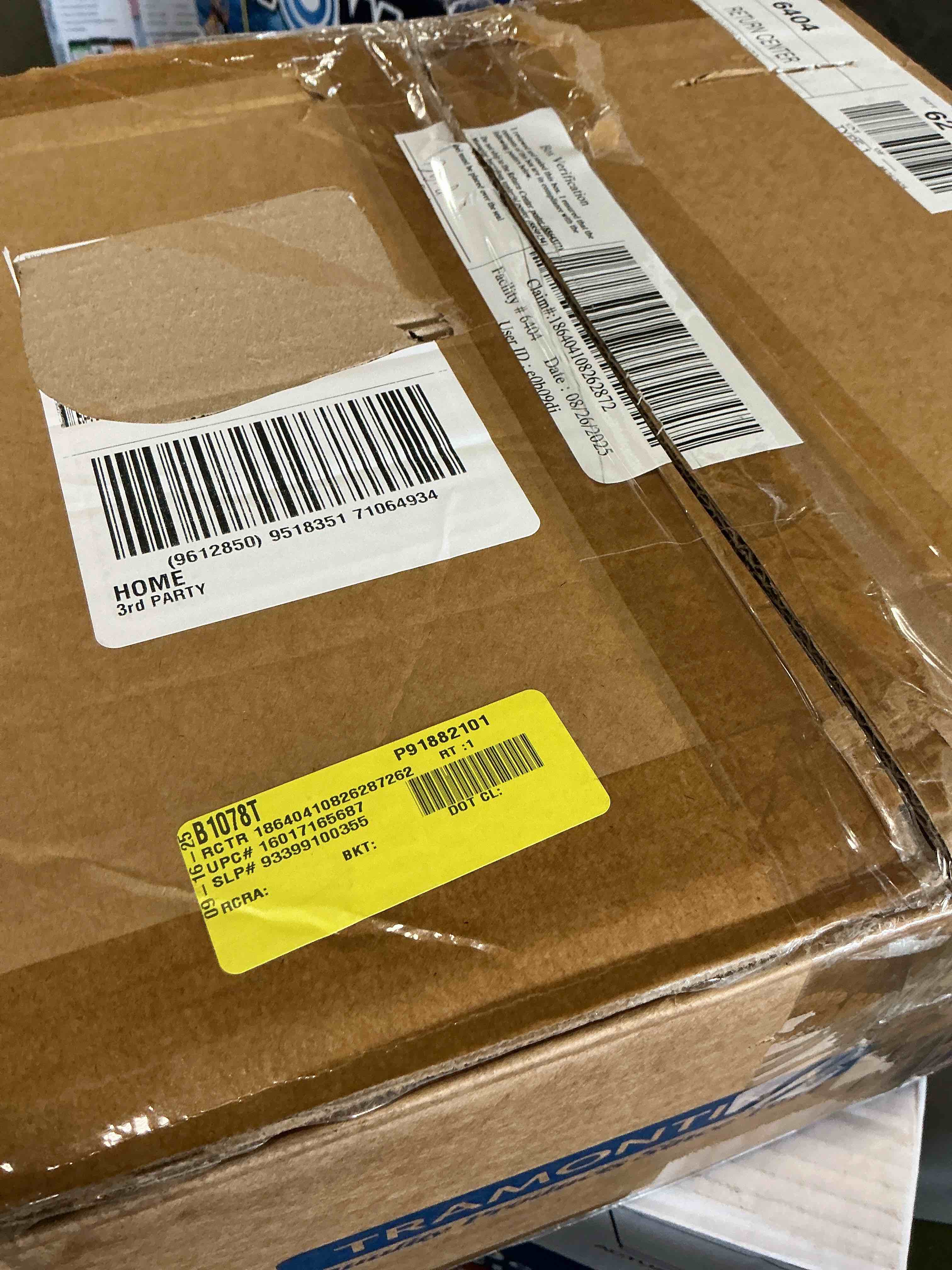 https://s3.amazonaws.com/lotting-images-prod/bidfta/PNK3329168_1758736143236.jpeg