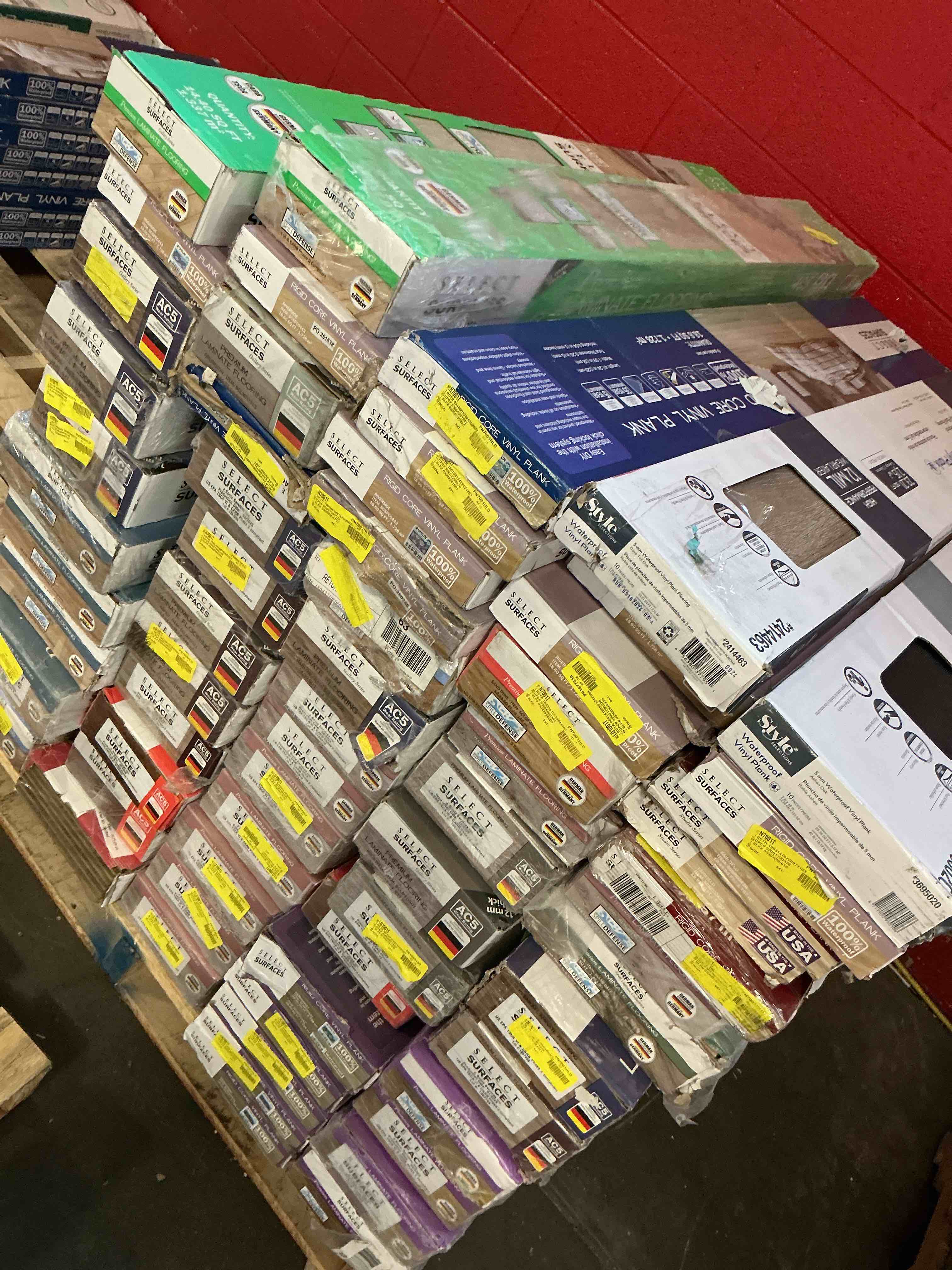 skid lot with assorted items