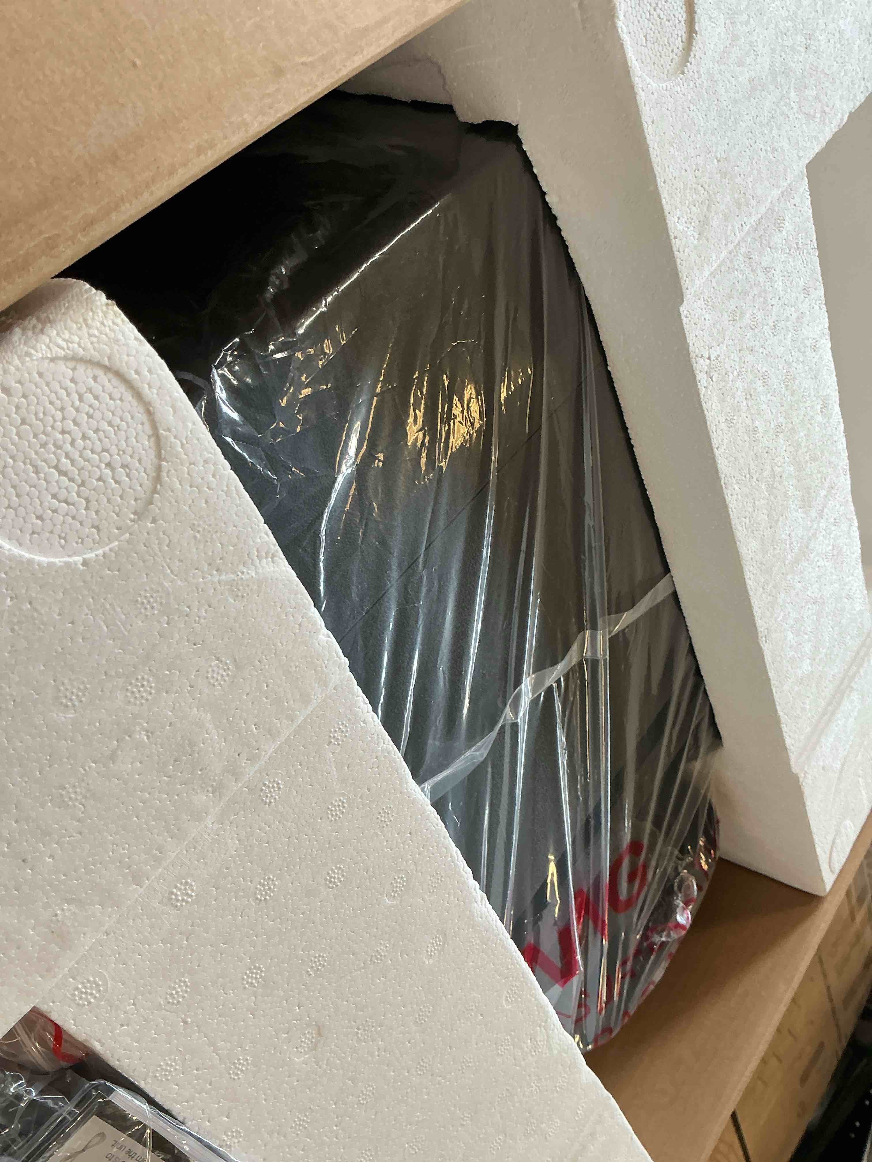 https://s3.amazonaws.com/lotting-images-prod/bidfta/PNK3337317_1757012085305.jpeg