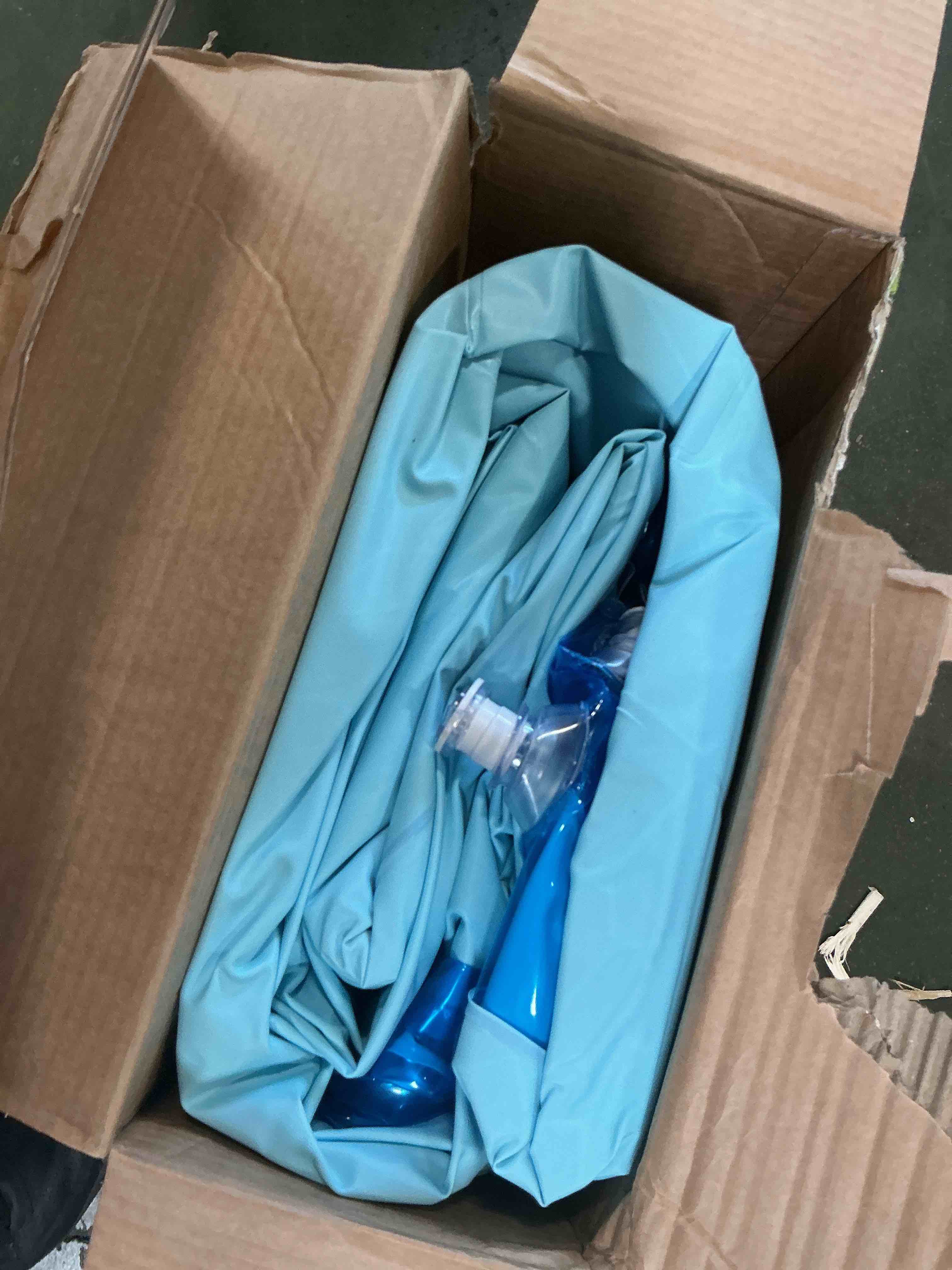 https://s3.amazonaws.com/lotting-images-prod/bidfta/PNK3338004_1758130949089.jpeg