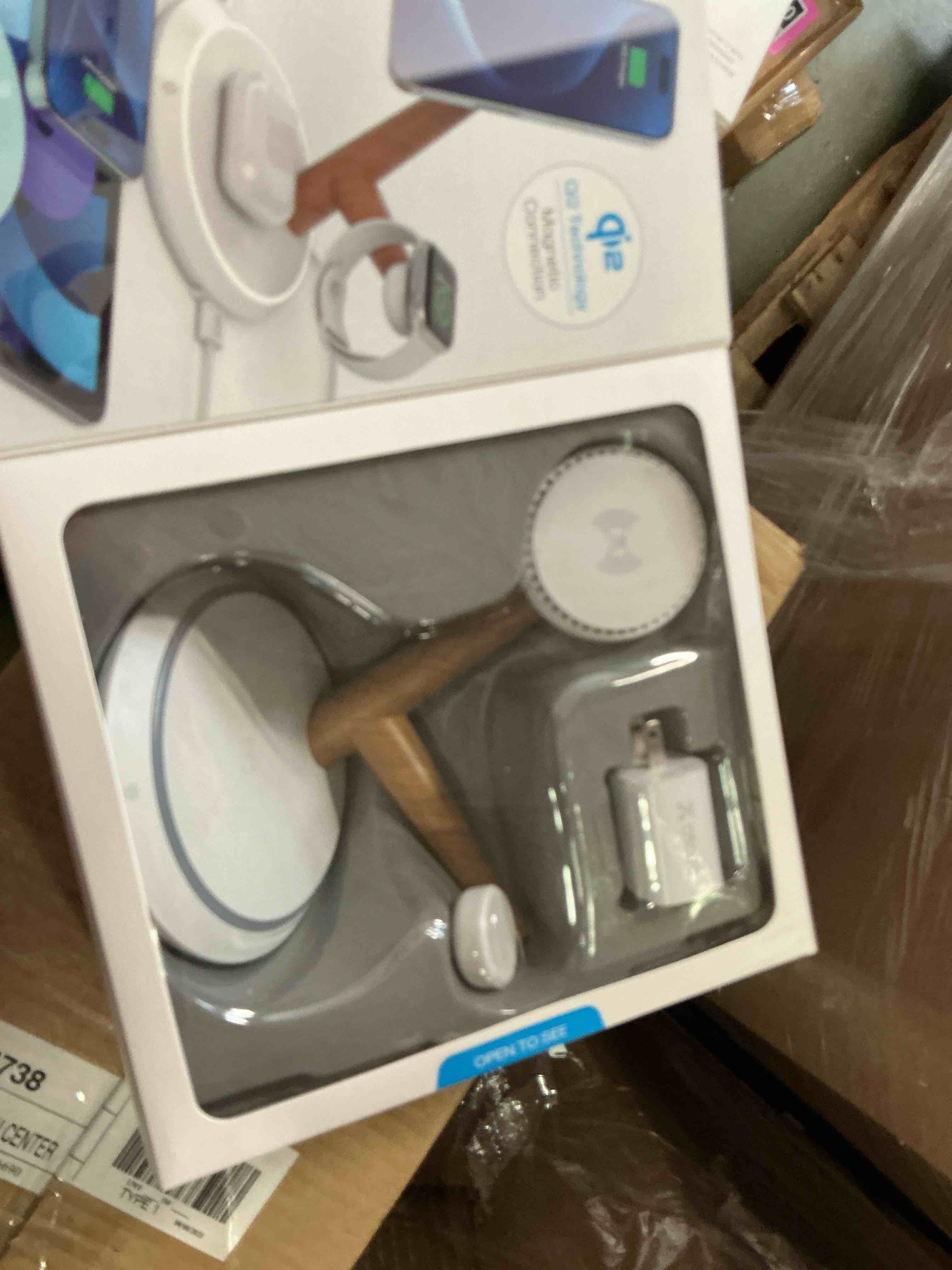 https://s3.amazonaws.com/lotting-images-prod/bidfta/PNK3338323_1758566523936.jpeg