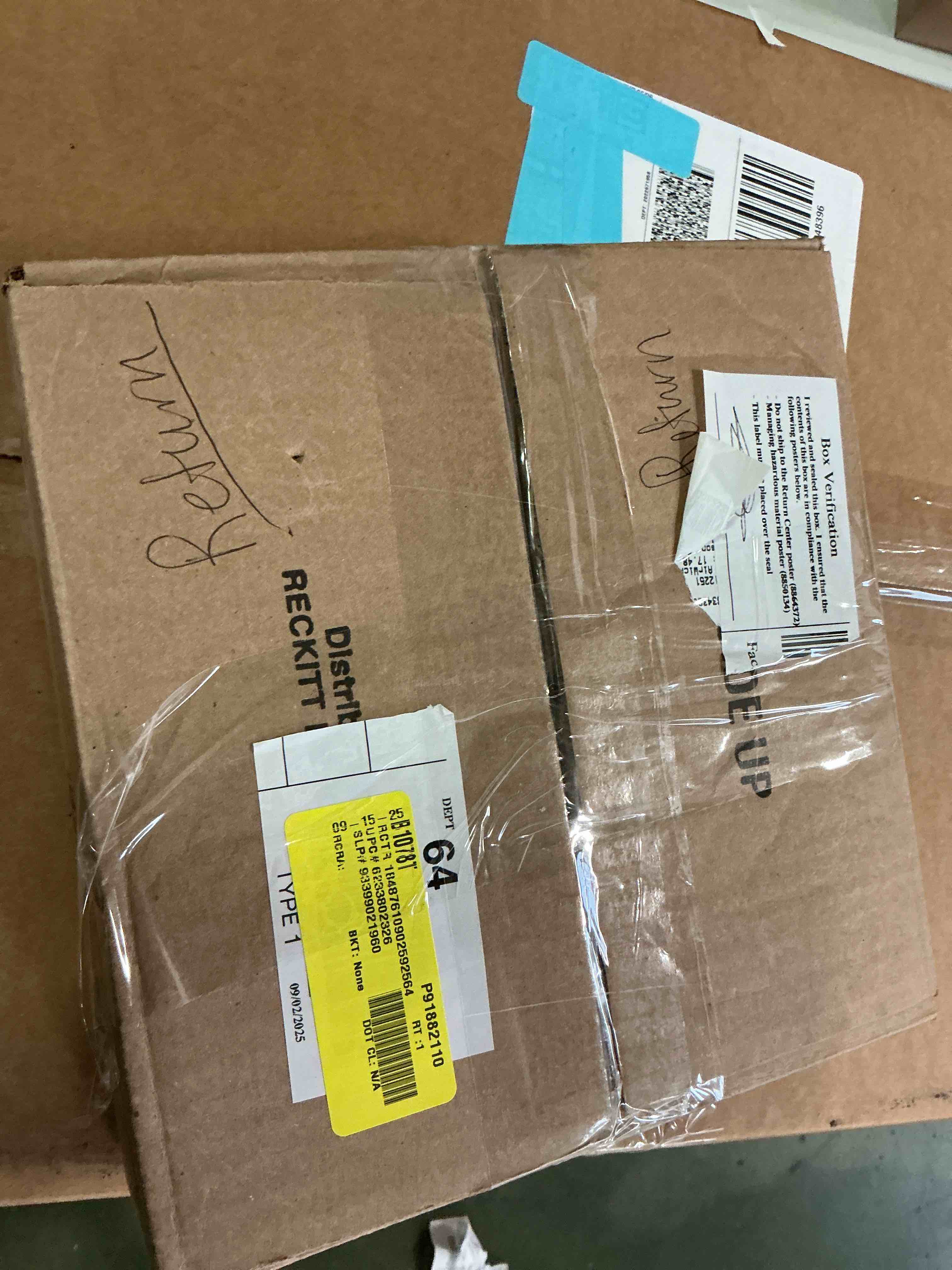 https://s3.amazonaws.com/lotting-images-prod/bidfta/PNK3338352_1758571792368.jpeg