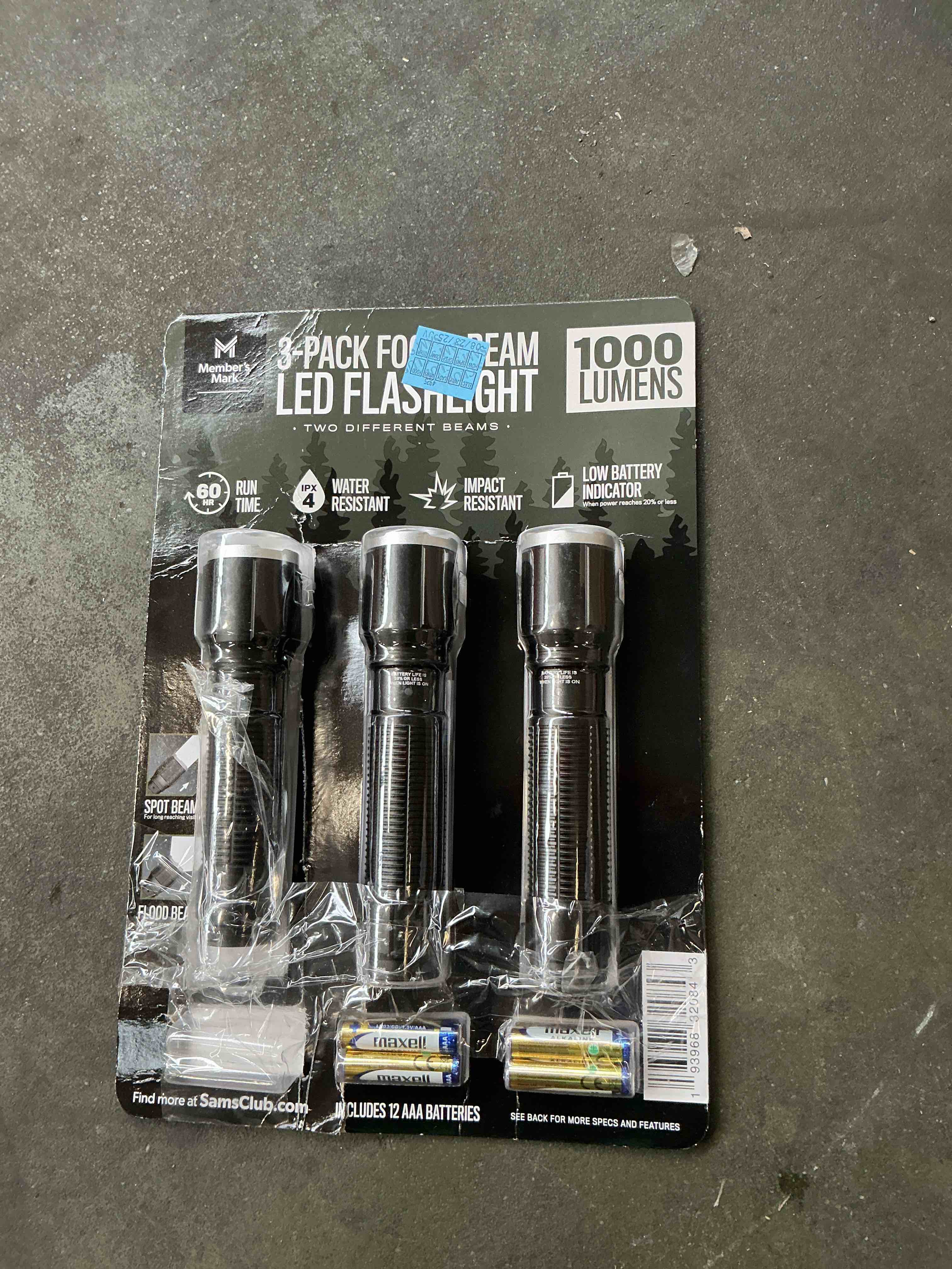 https://s3.amazonaws.com/lotting-images-prod/bidfta/PNK3338519_1758725371853.jpeg