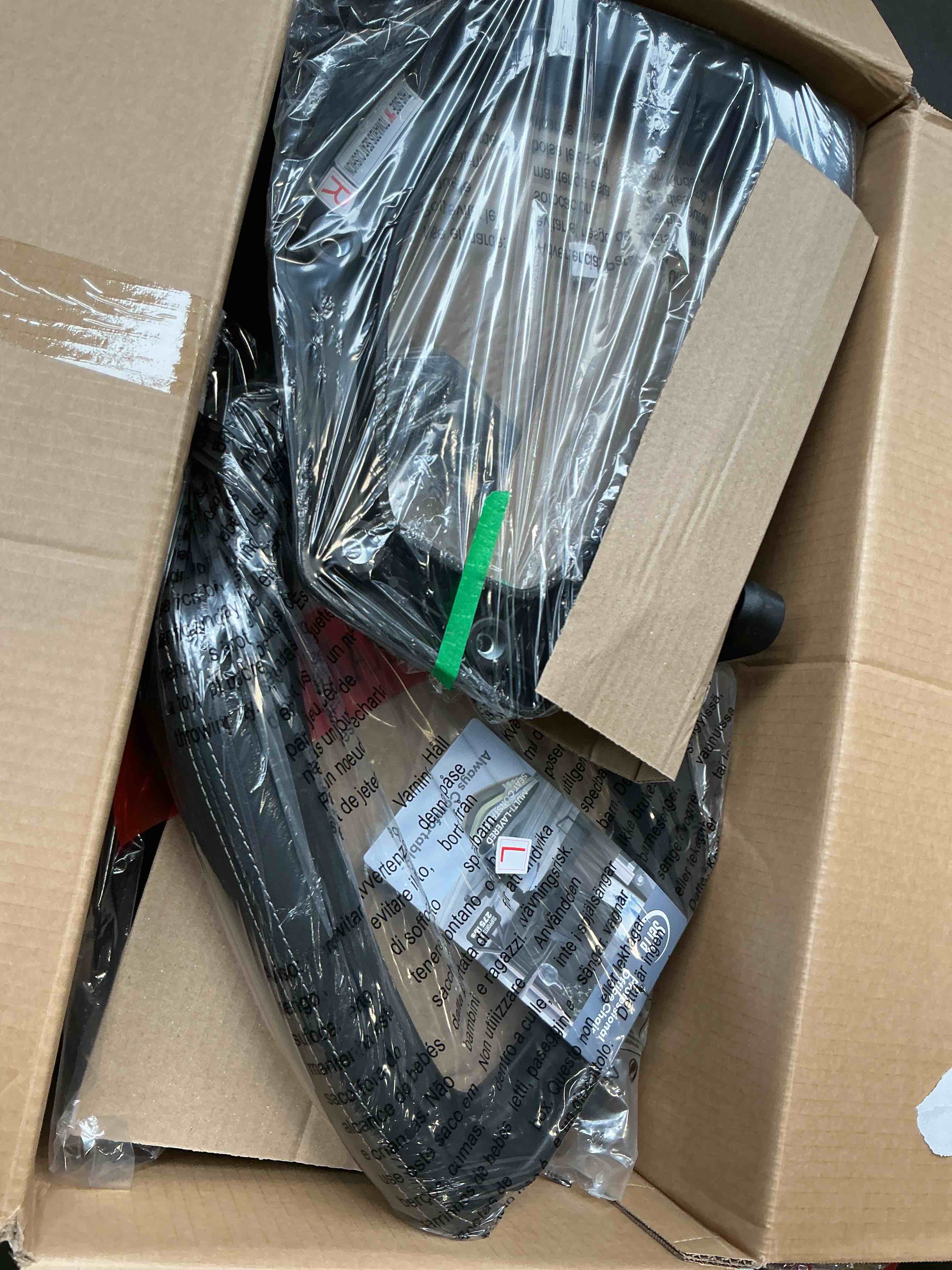 https://s3.amazonaws.com/lotting-images-prod/bidfta/PNK3338593_1758739153207.jpeg