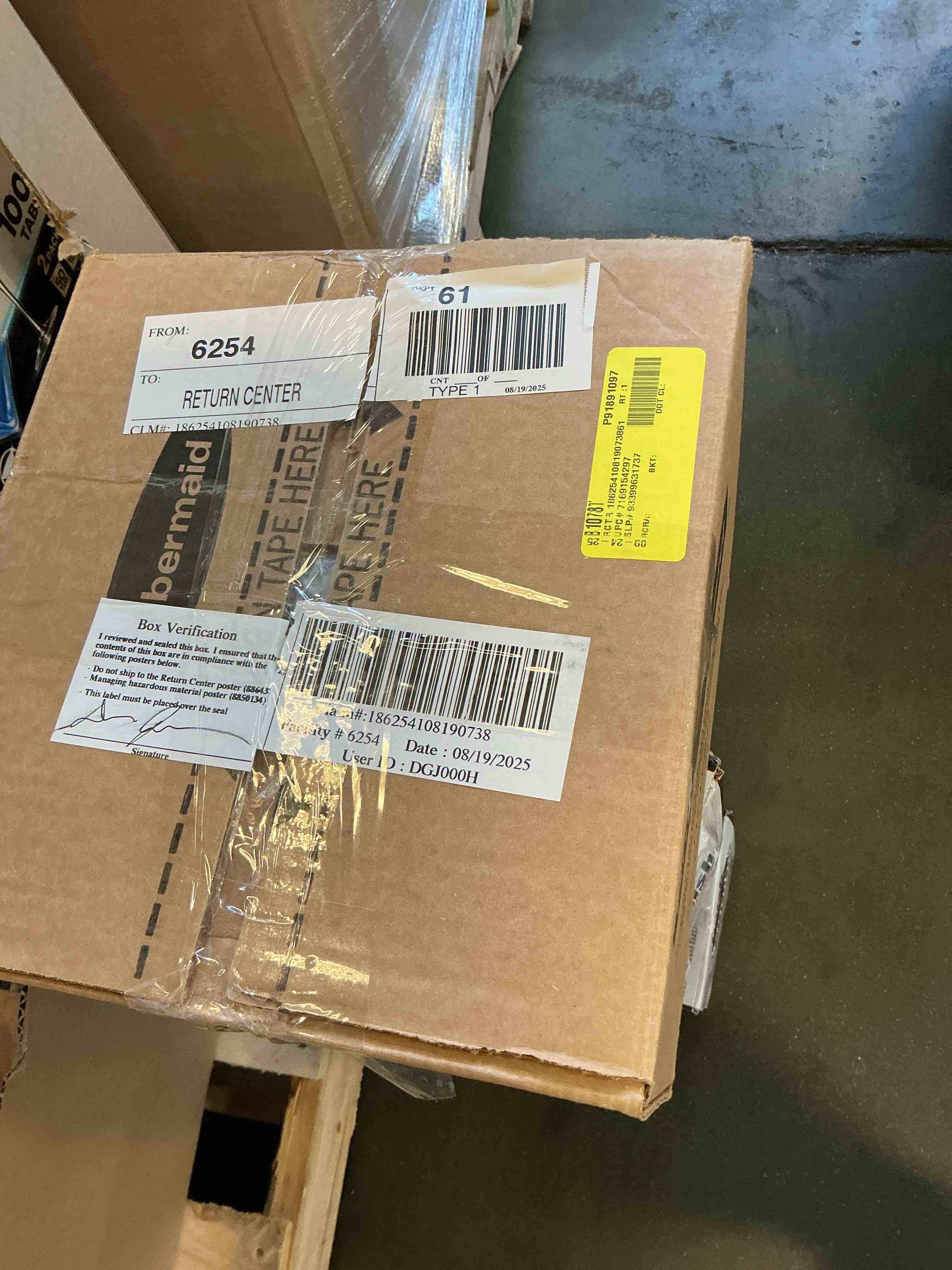 https://s3.amazonaws.com/lotting-images-prod/bidfta/PNK3339602_1759930720253.jpeg