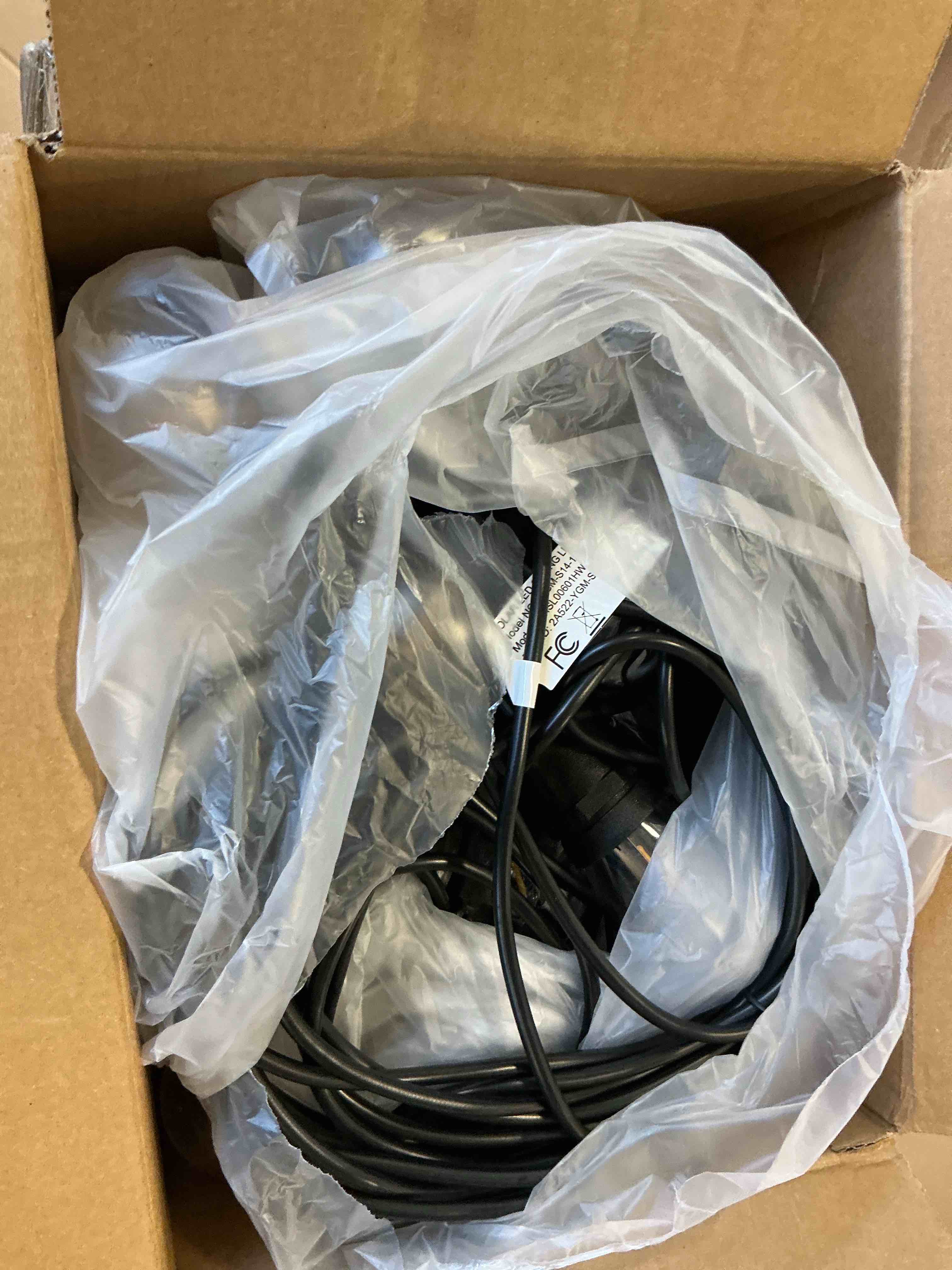 https://s3.amazonaws.com/lotting-images-prod/bidfta/PNK3339614_1759934816479.jpeg