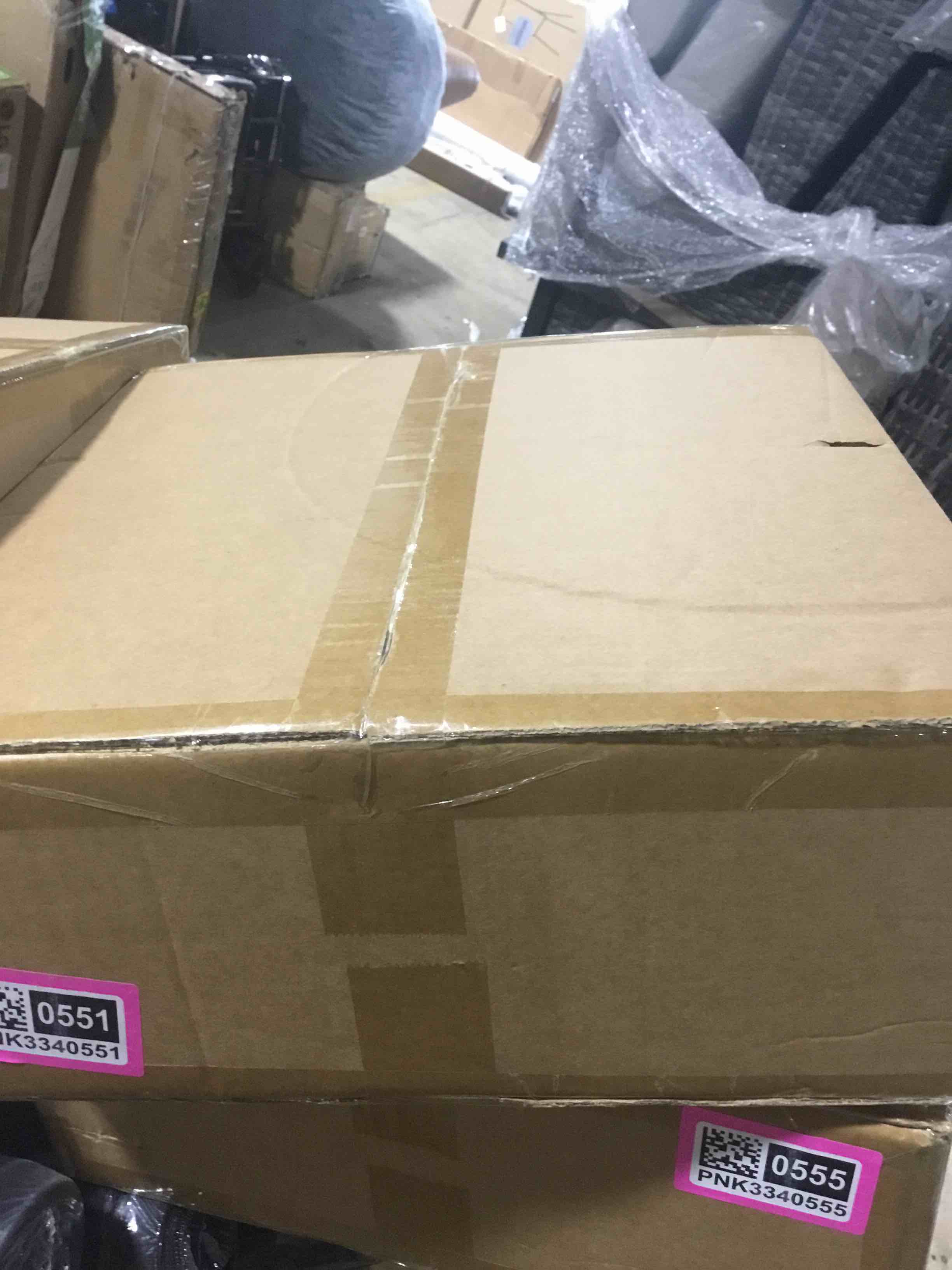 https://s3.amazonaws.com/lotting-images-prod/bidfta/PNK3340554_1757096954892.jpeg