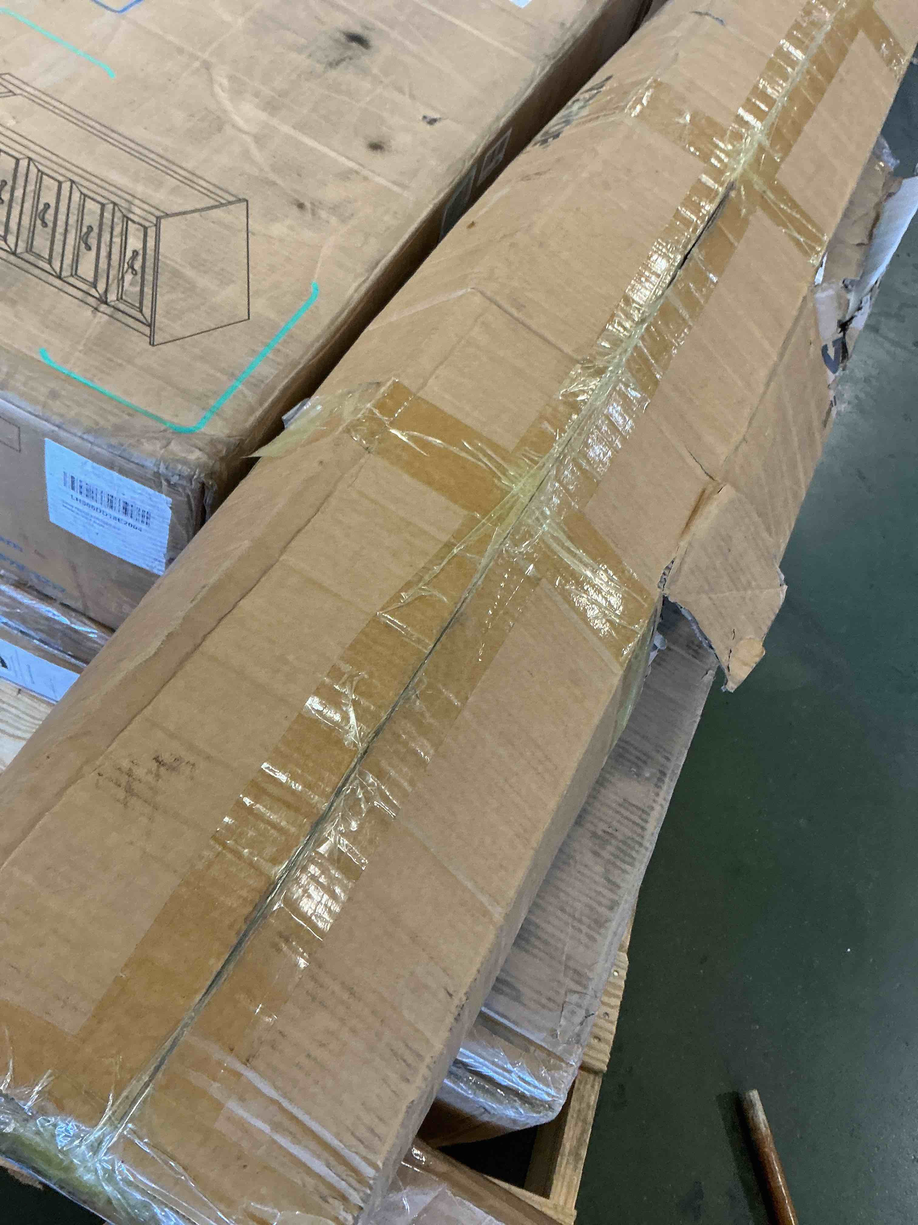 https://s3.amazonaws.com/lotting-images-prod/bidfta/PNK3342163_1757597365128.jpeg