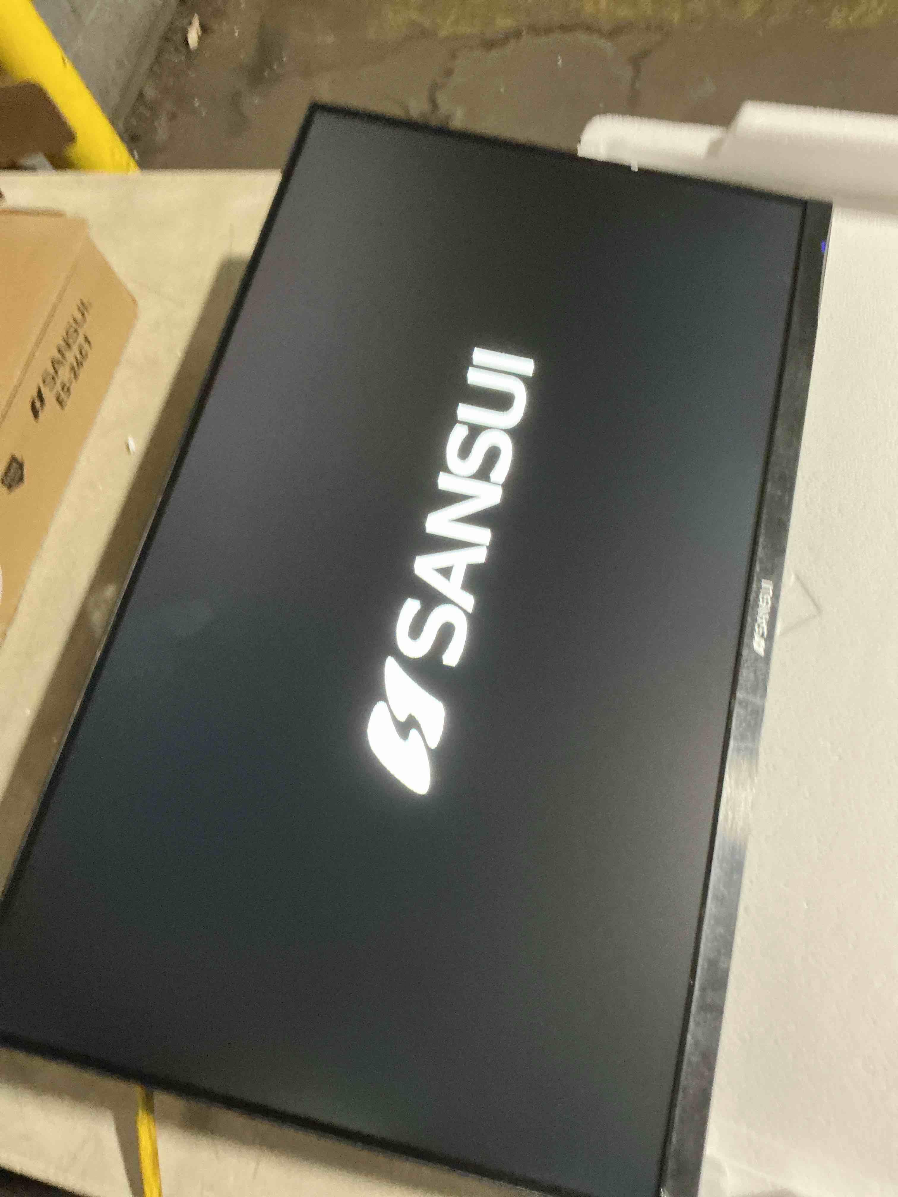 https://s3.amazonaws.com/lotting-images-prod/bidfta/PNK3350771_1776262654786.jpeg