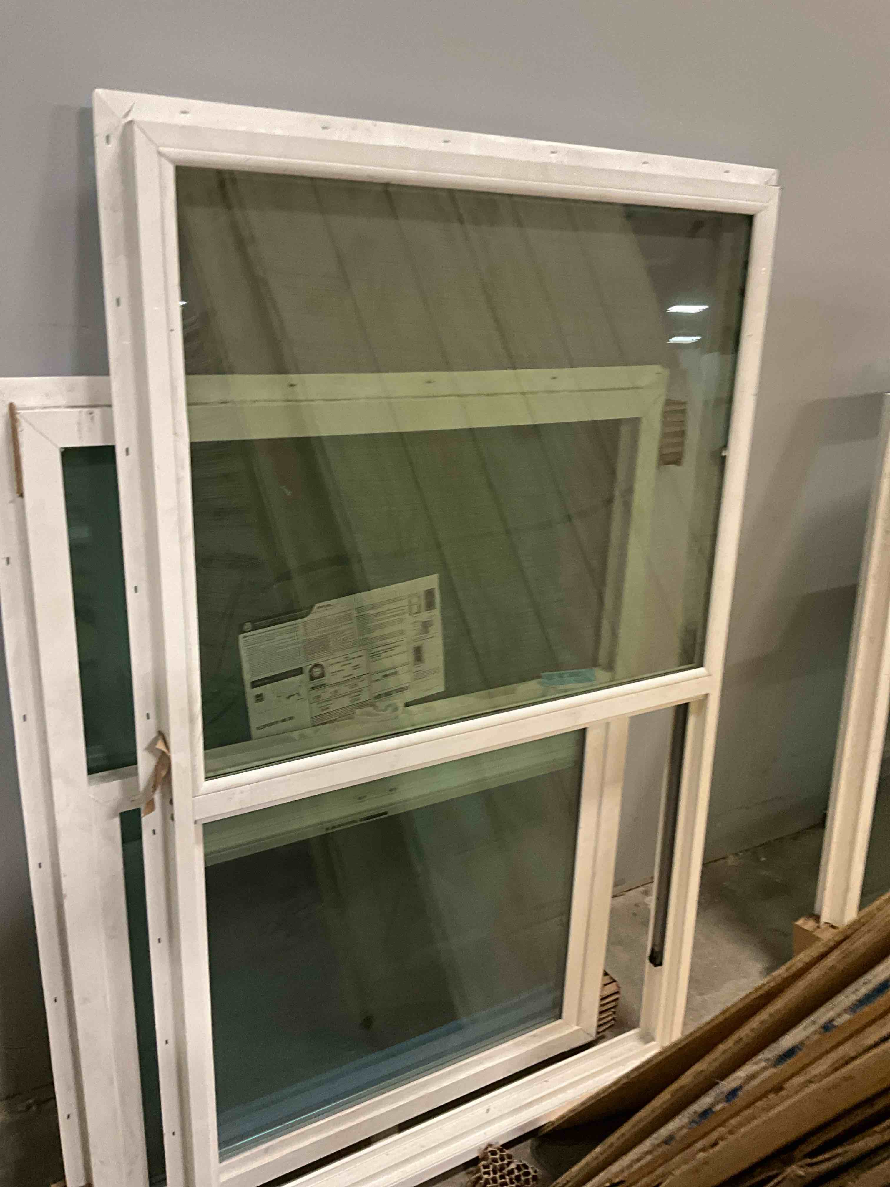 Fixed window Size 49 L x 38 W White