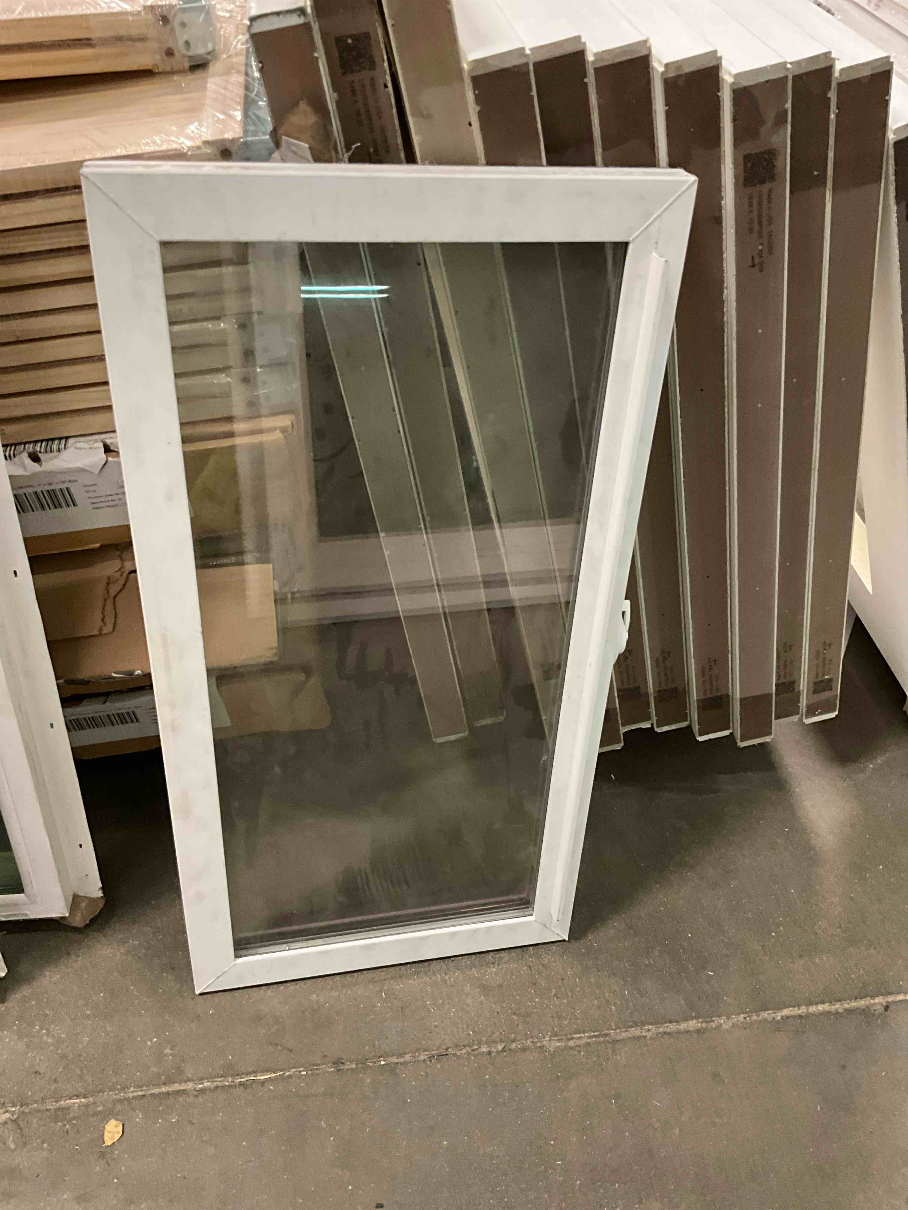 Fixed window Size 34 L x 17 W White
