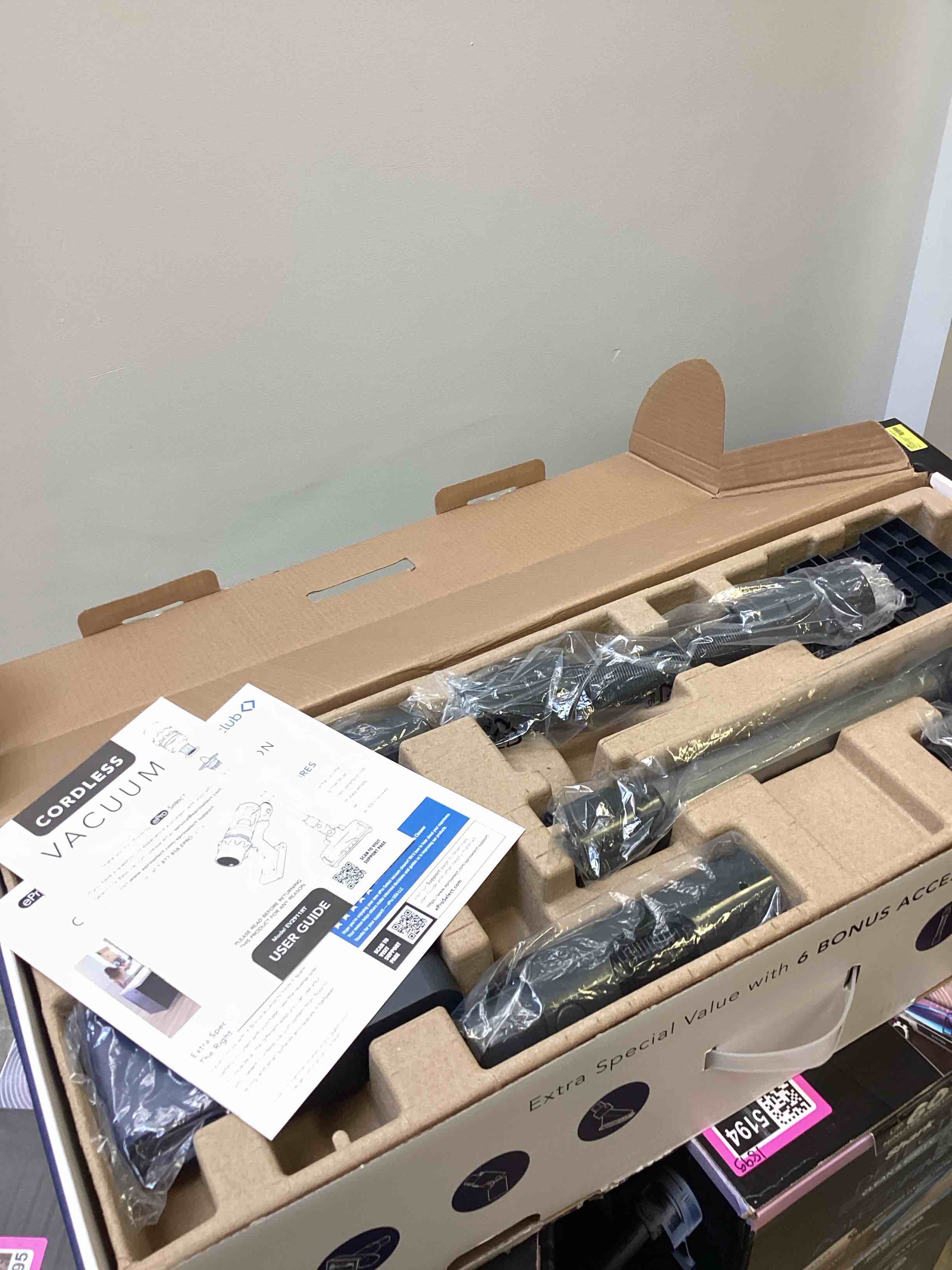https://s3.amazonaws.com/lotting-images-prod/bidfta/PNK3355197_1757014969842.jpeg