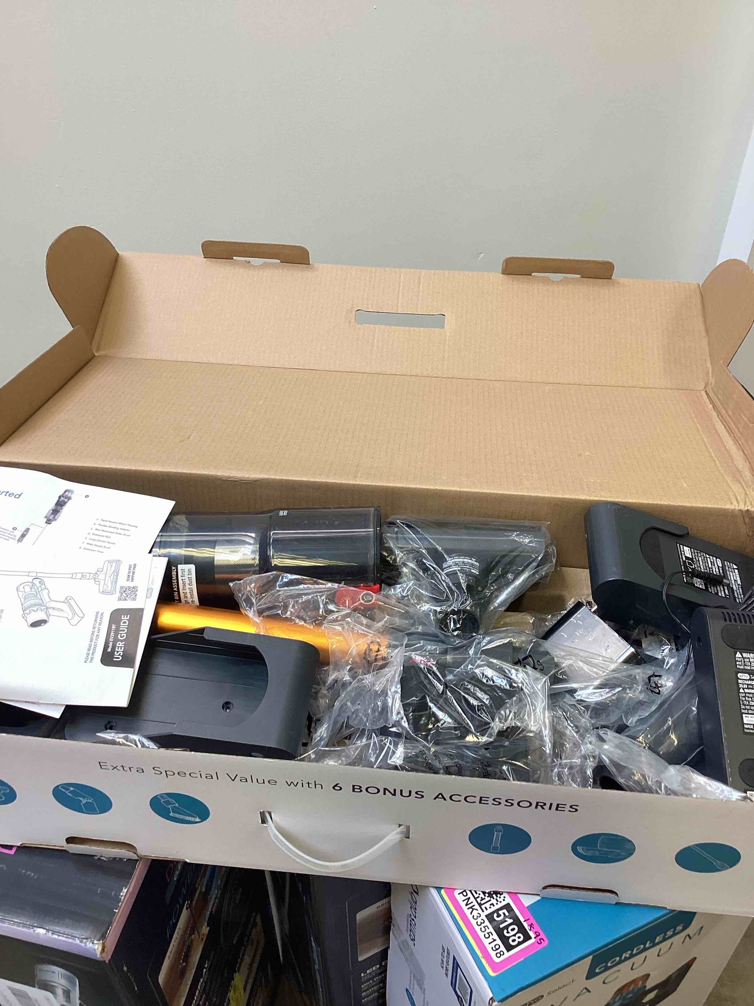 https://s3.amazonaws.com/lotting-images-prod/bidfta/PNK3355199_1757015233881.jpeg