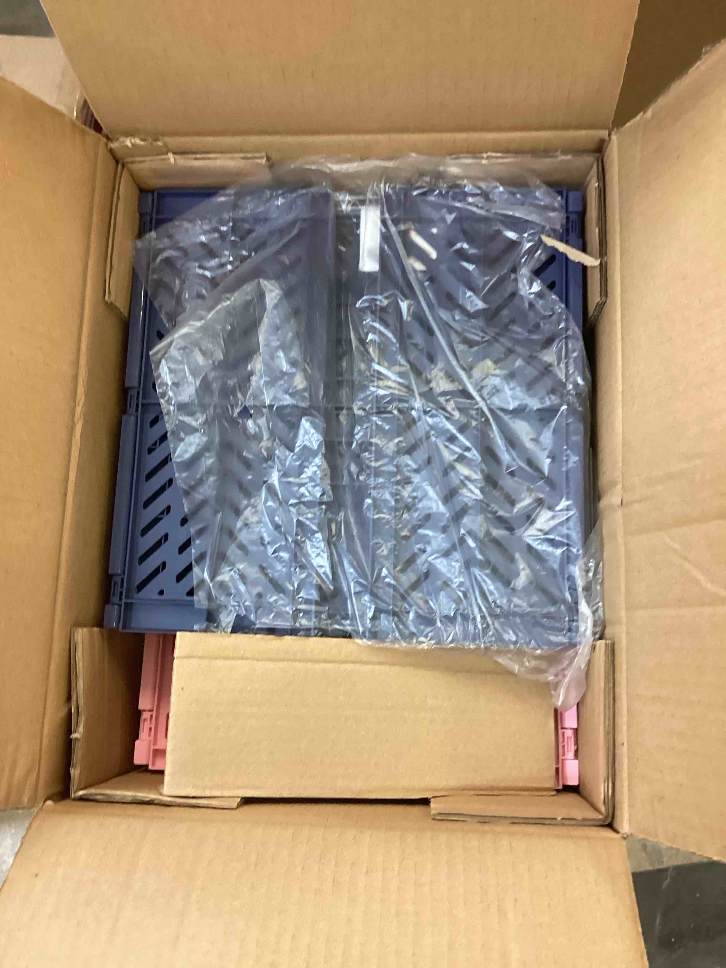 https://s3.amazonaws.com/lotting-images-prod/bidfta/PNK3355217_1757018631604.jpeg