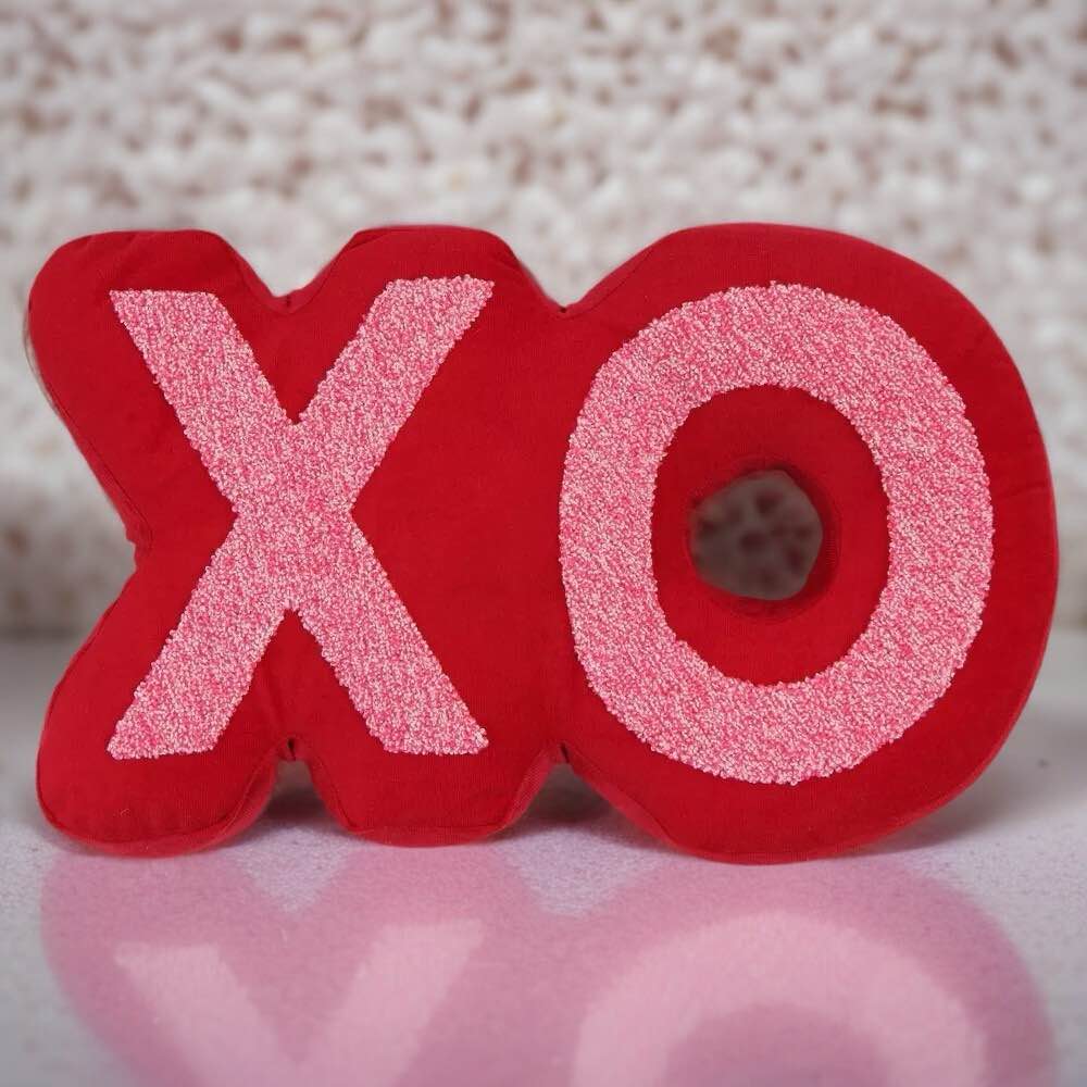 Target Bullseye's Playground Valentine's Day XO Pillow 16in L x 10 in H New (2 pieces)