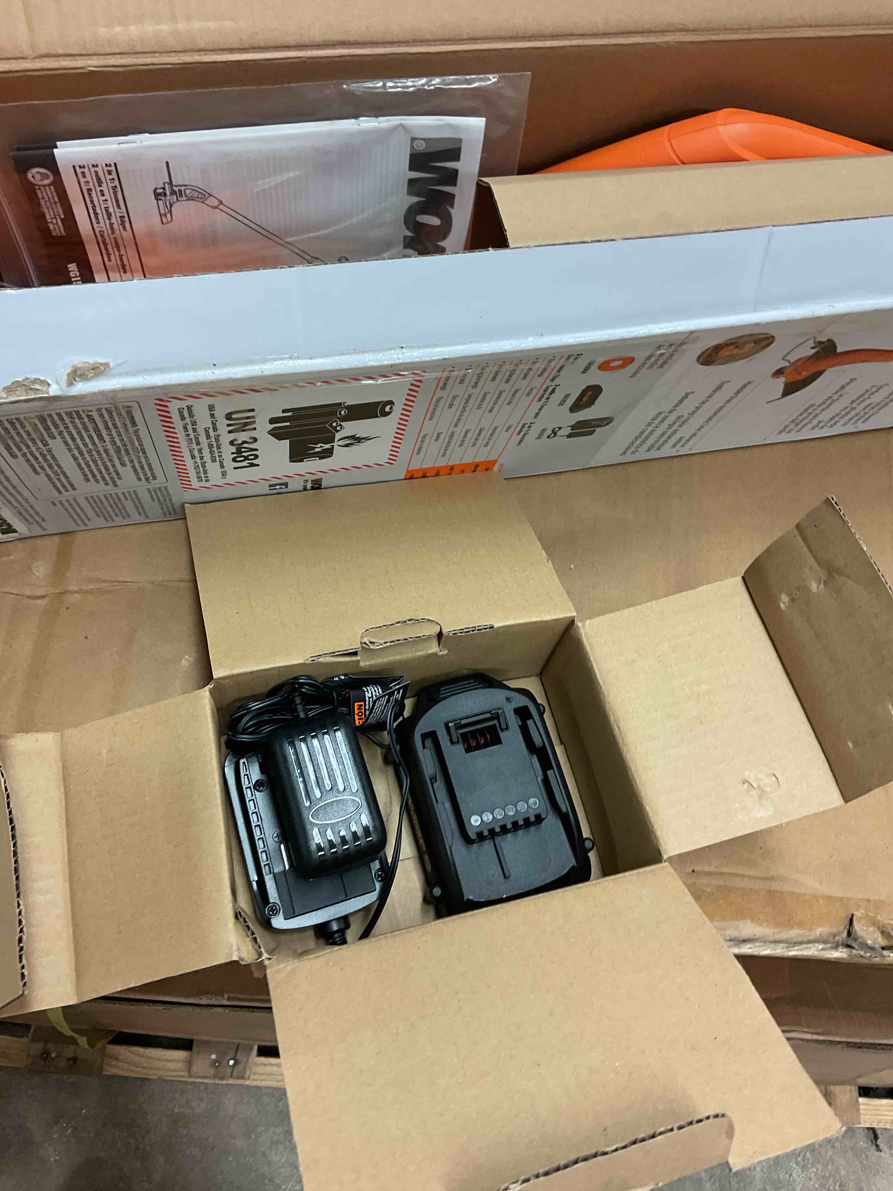 https://s3.amazonaws.com/lotting-images-prod/bidfta/PNK3355416_1758037689291.jpeg