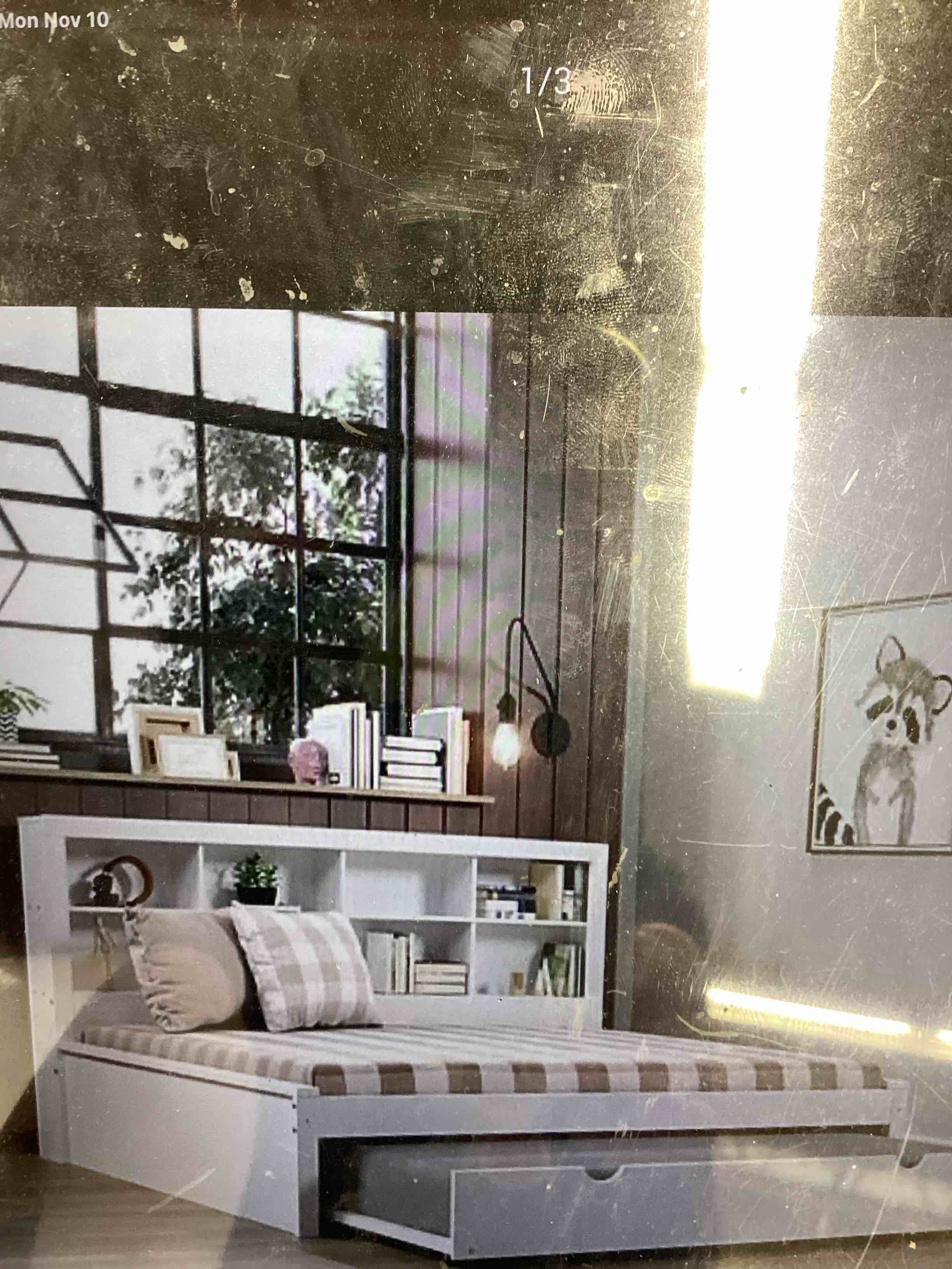 Platform Bed - Antique Gray ( incomplete) A box to pick up( similar image )