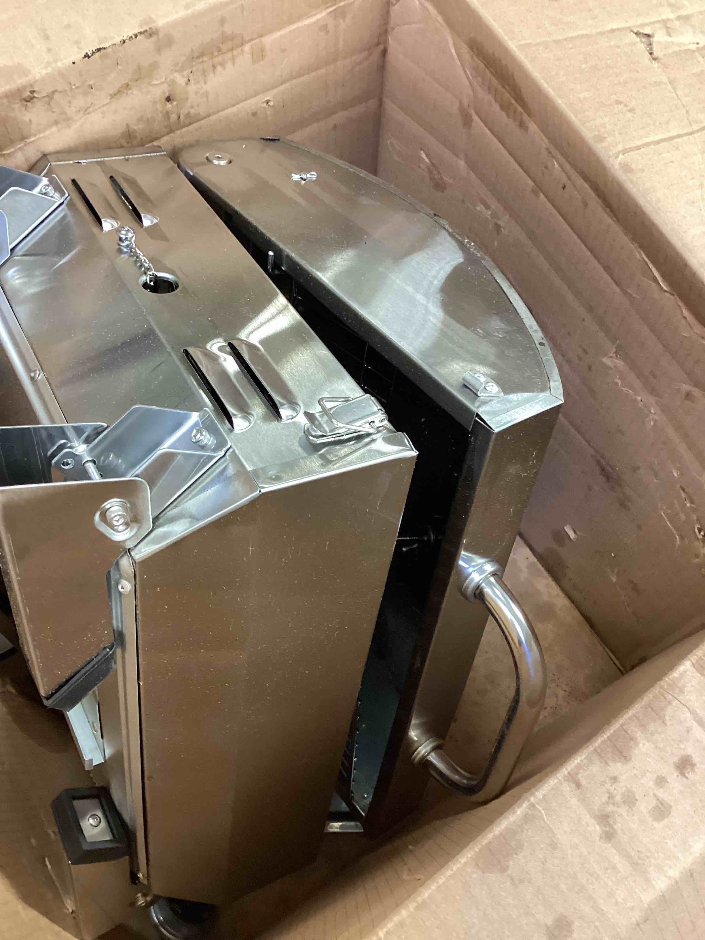 Part of grill incomplete 