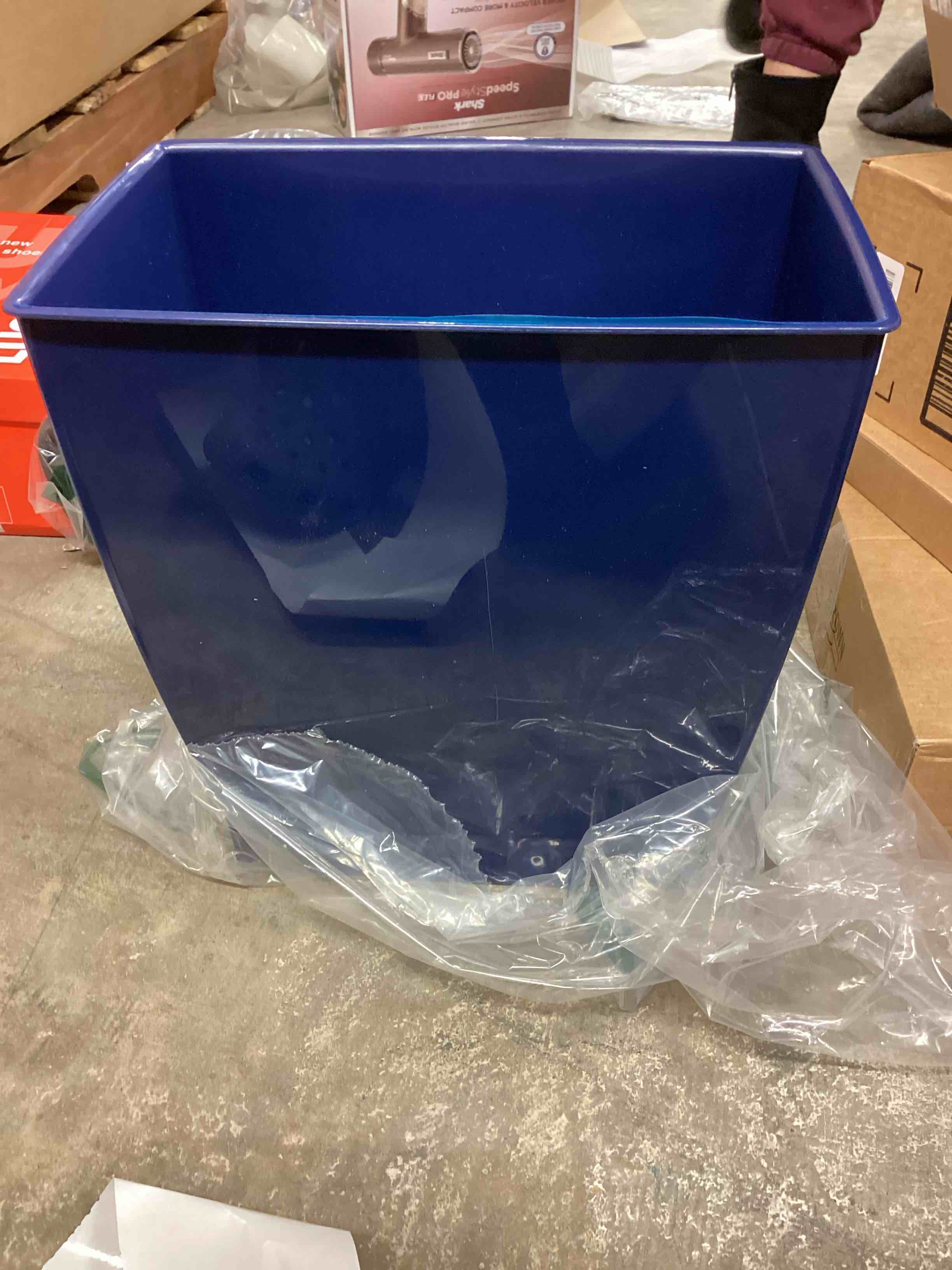 Condition photo showing Good Condition for iDesign Small Plastic Bathroom Trash Can, Slim Rectangle Garbage Bin for Bedroom, Office, Dorm, Navy Blue Navy Pack of 1