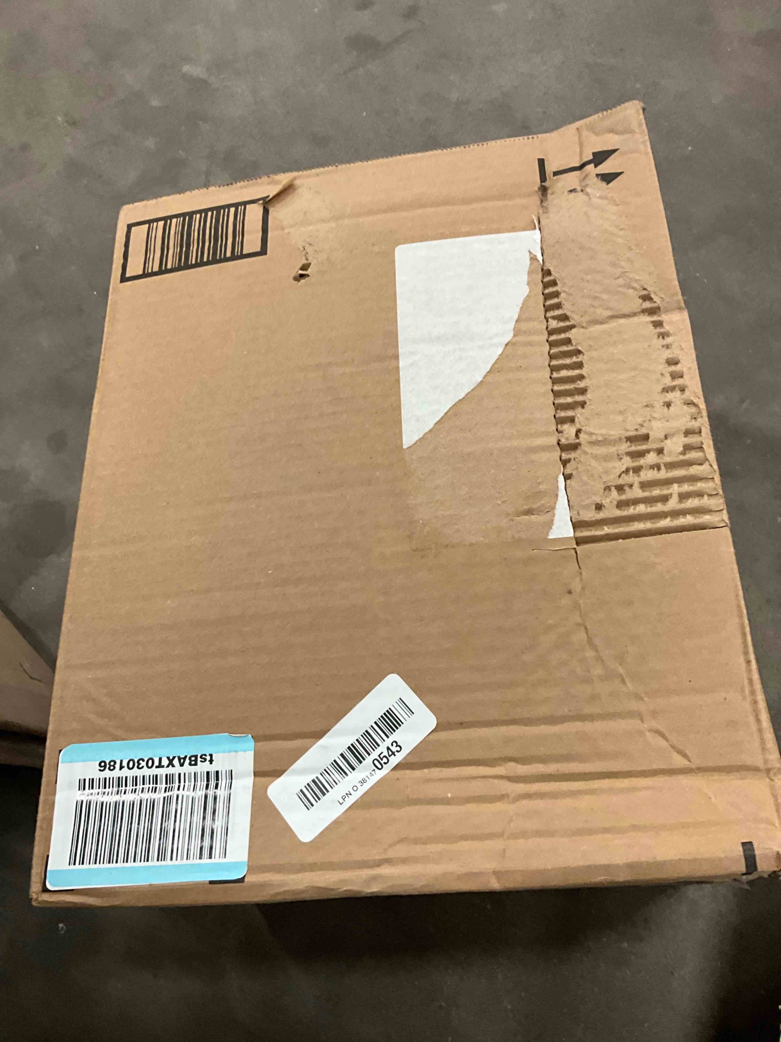 https://s3.amazonaws.com/lotting-images-prod/bidfta/PNK3361028_1755548791137.jpeg