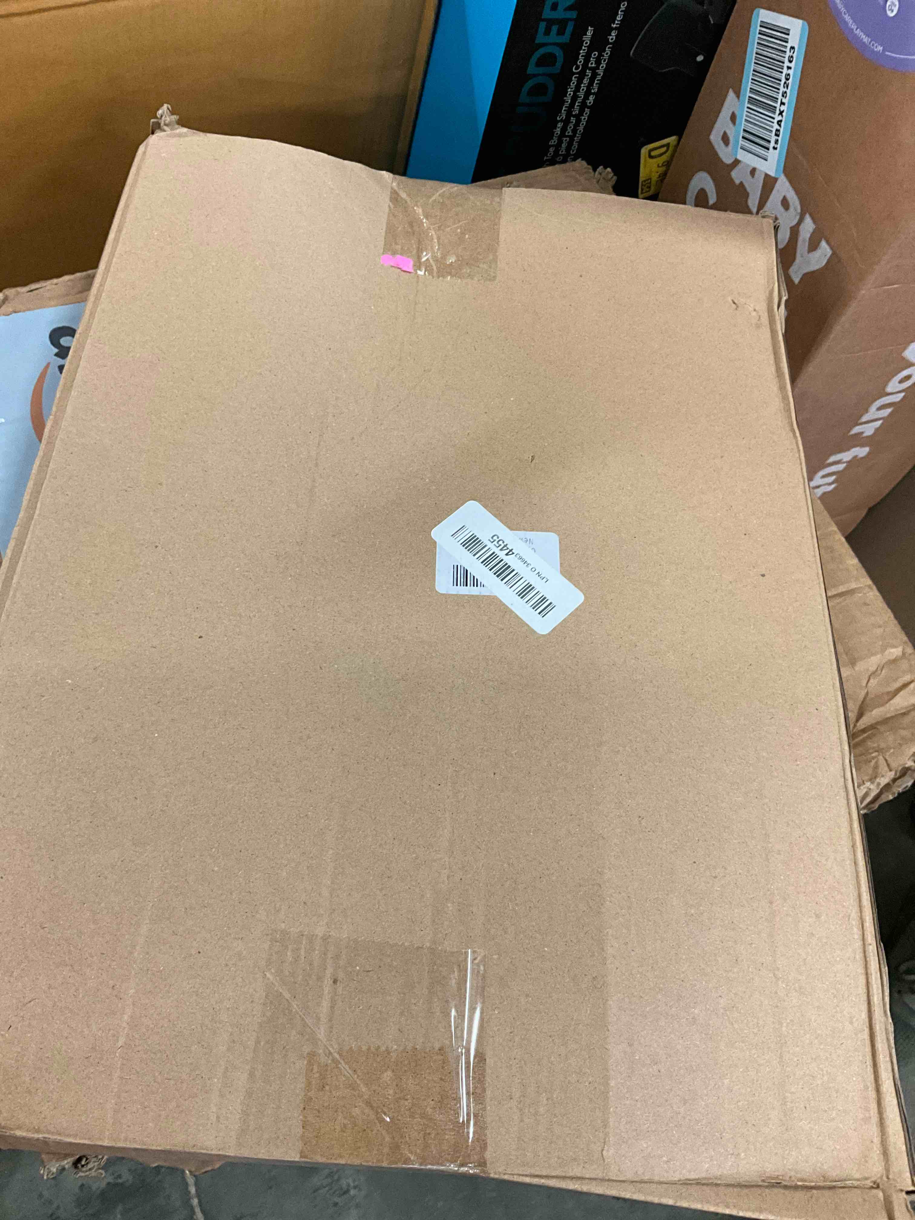 https://s3.amazonaws.com/lotting-images-prod/bidfta/PNK3361051_1755551188600.jpeg