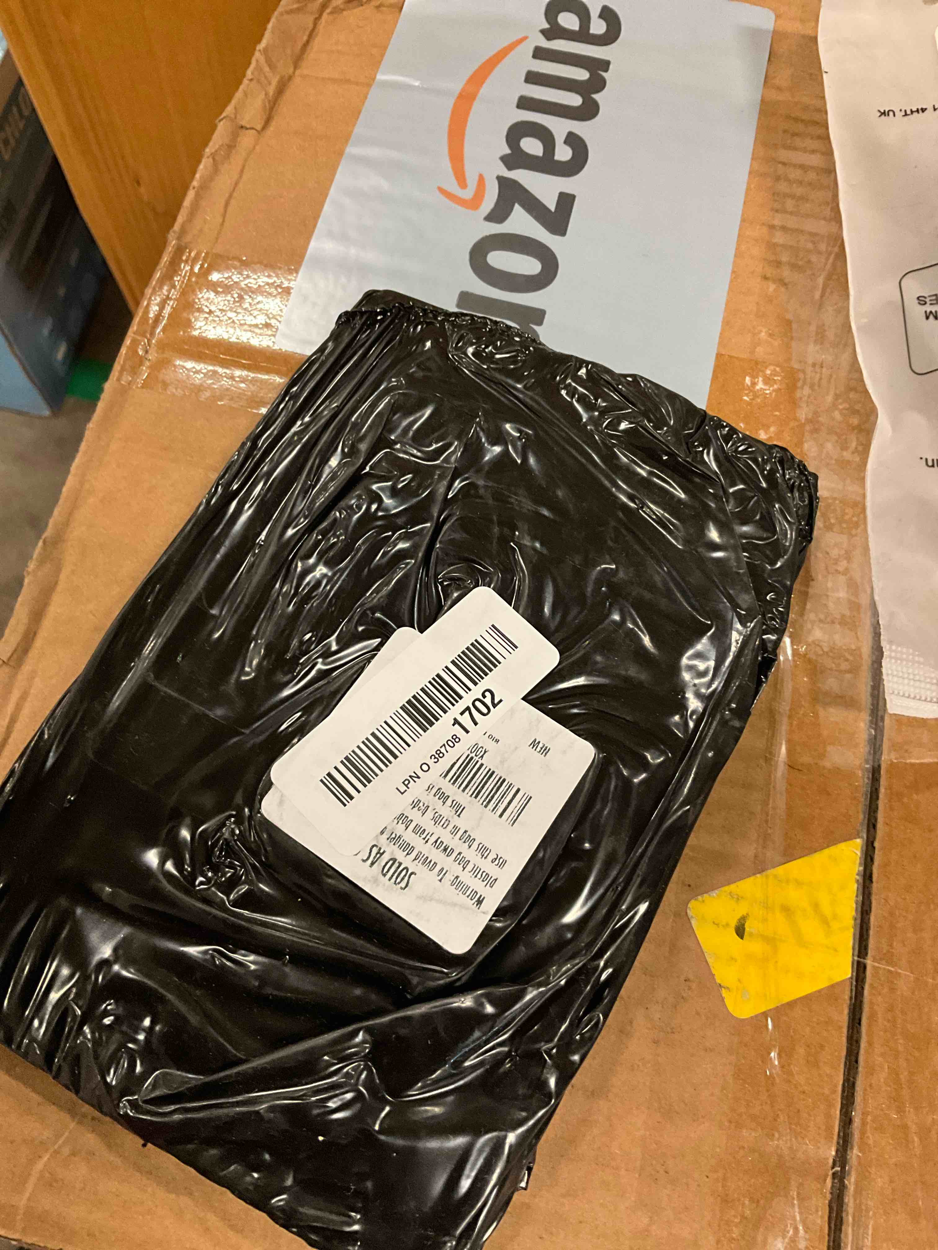 https://s3.amazonaws.com/lotting-images-prod/bidfta/PNK3361054_1755551325204.jpeg