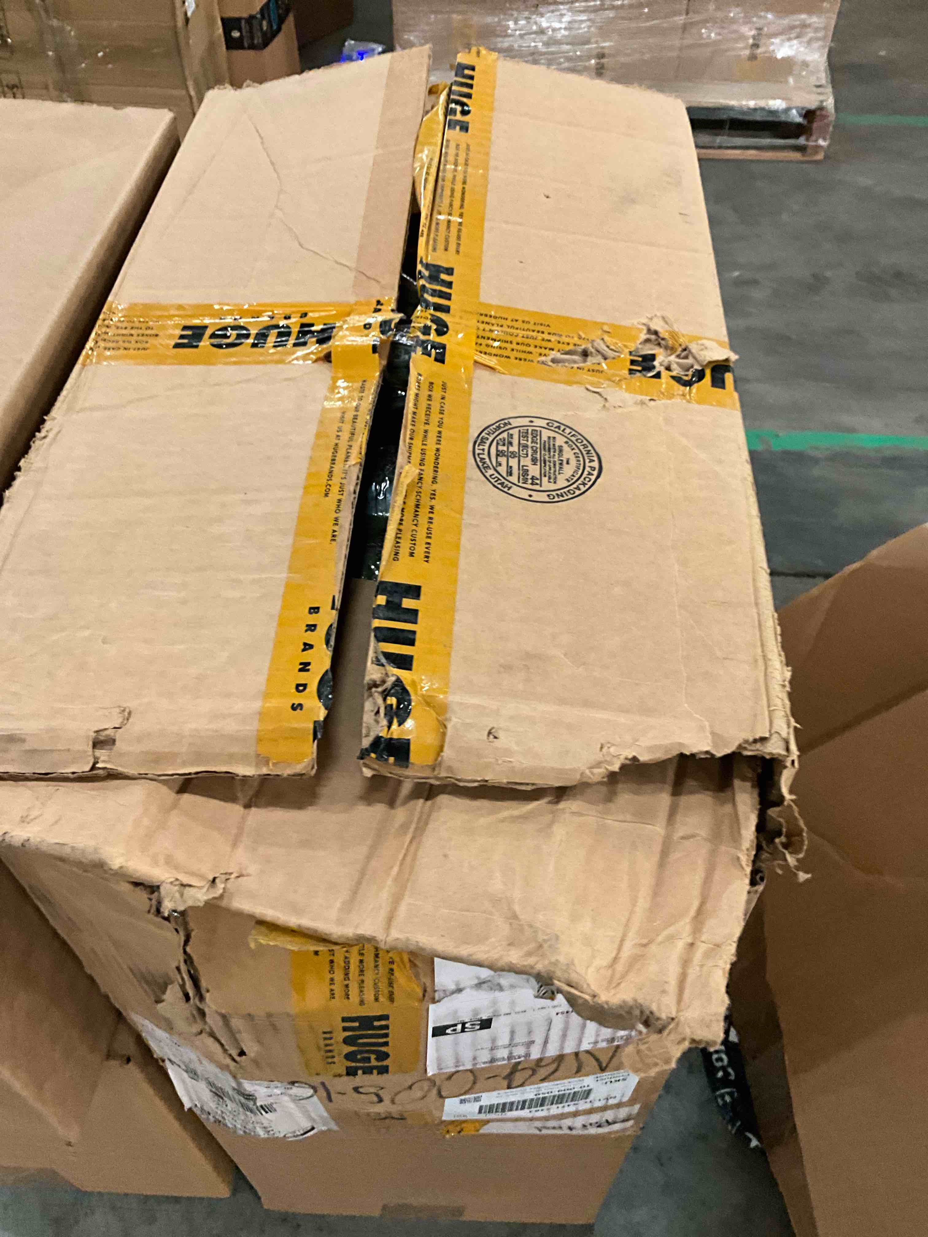 https://s3.amazonaws.com/lotting-images-prod/bidfta/PNK3361140_1755797302920.jpeg