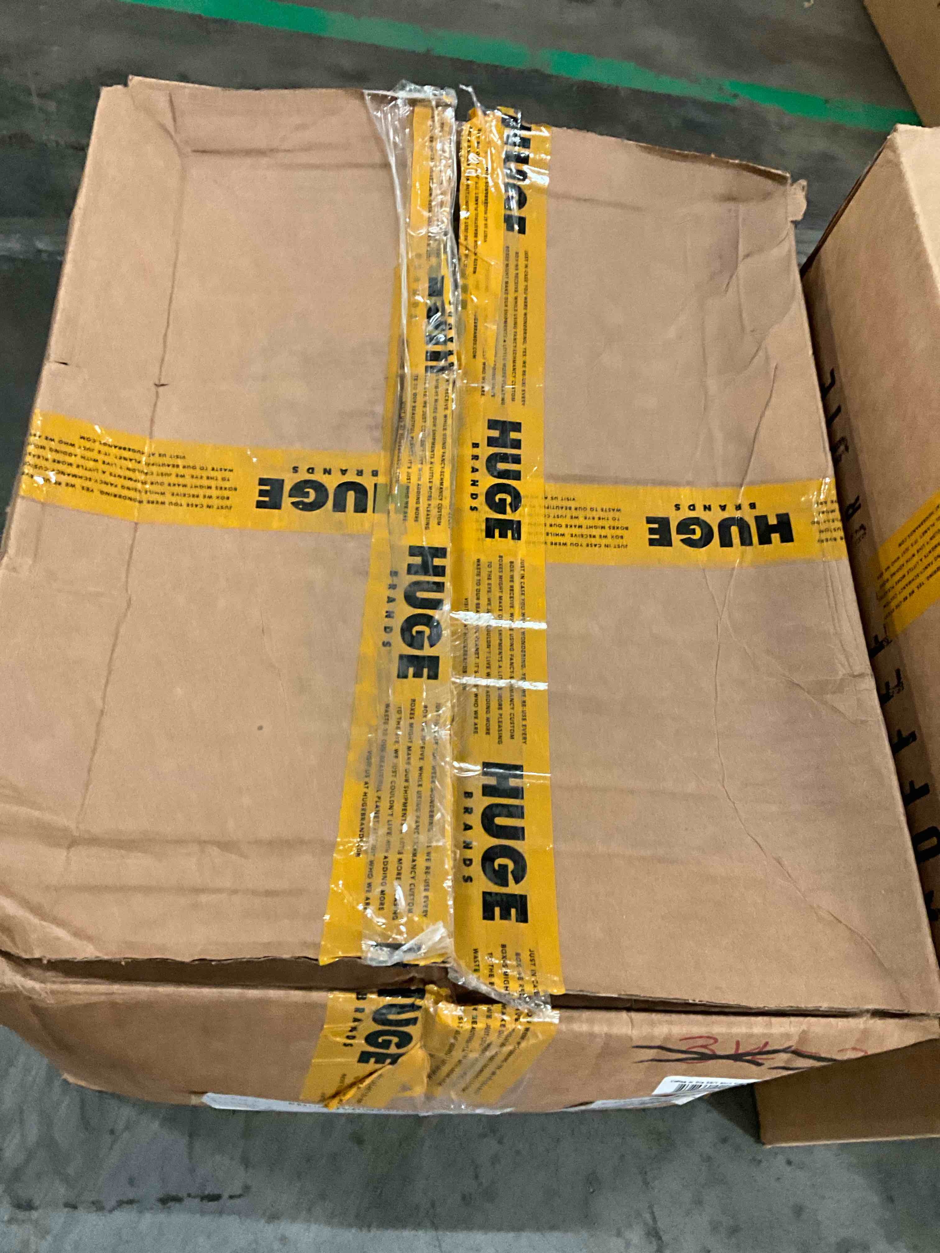 https://s3.amazonaws.com/lotting-images-prod/bidfta/PNK3361142_1755797483336.jpeg