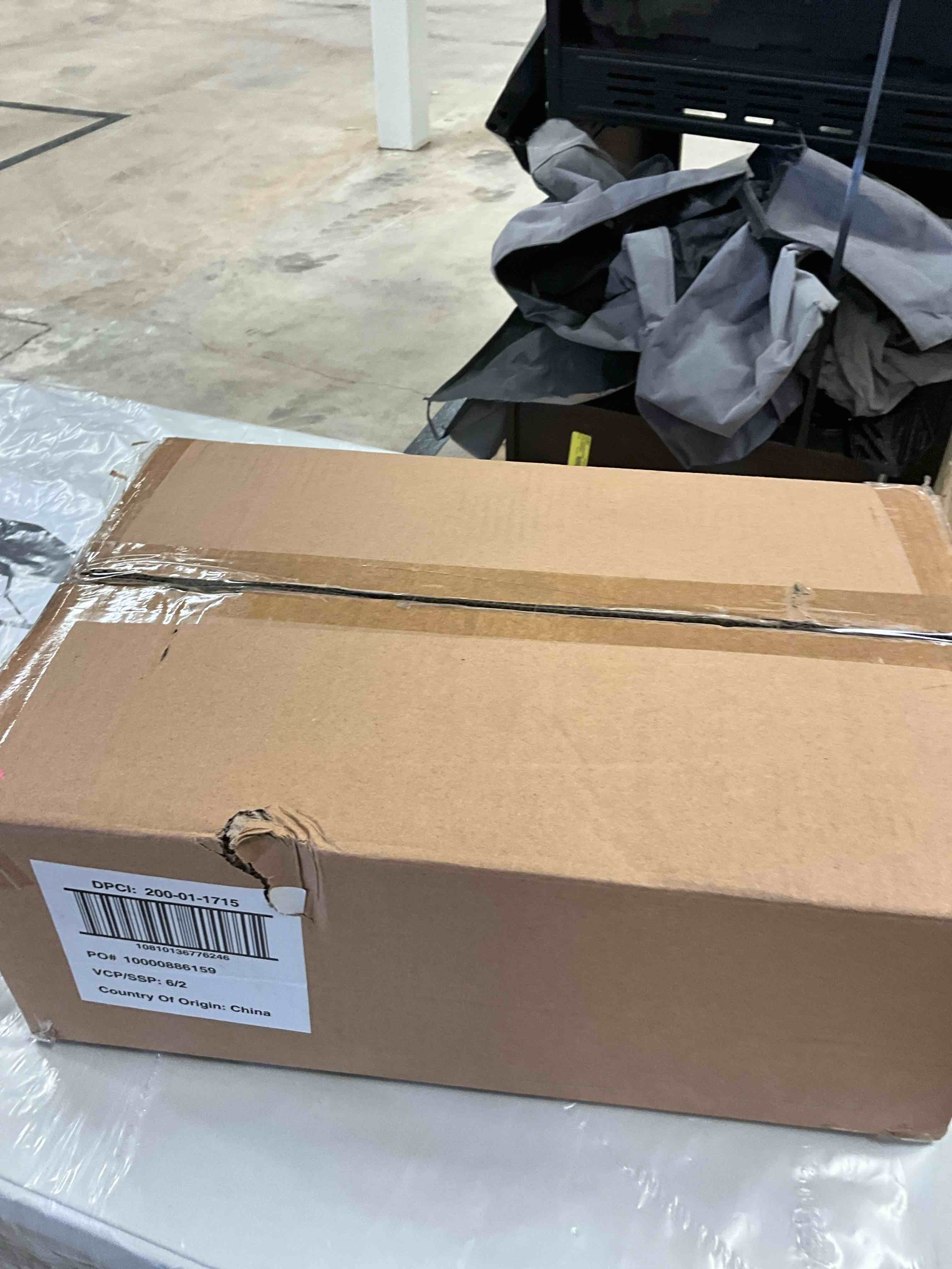 https://s3.amazonaws.com/lotting-images-prod/bidfta/PNK3361358_1756490399264.jpeg
