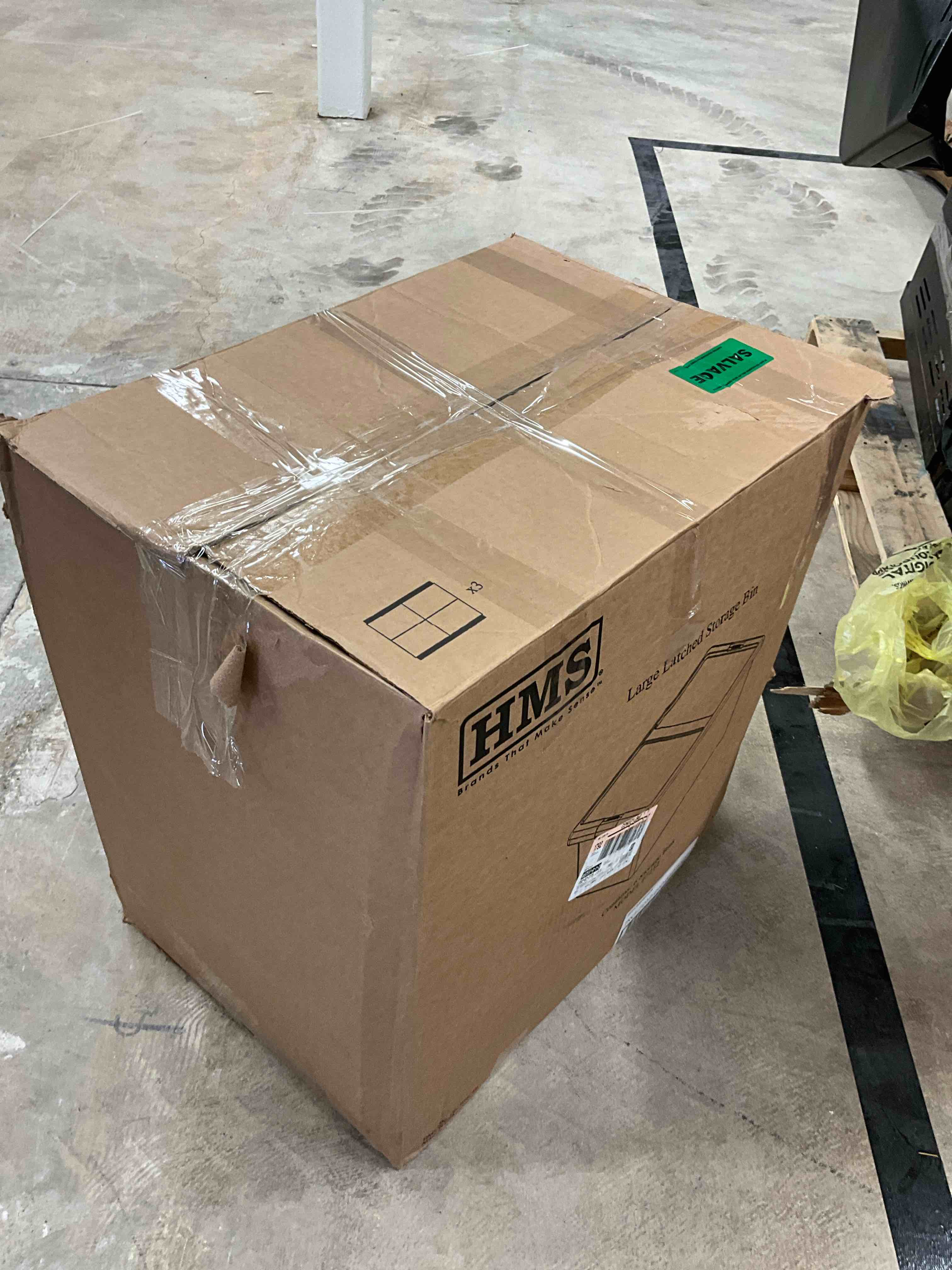 https://s3.amazonaws.com/lotting-images-prod/bidfta/PNK3361361_1756491580745.jpeg