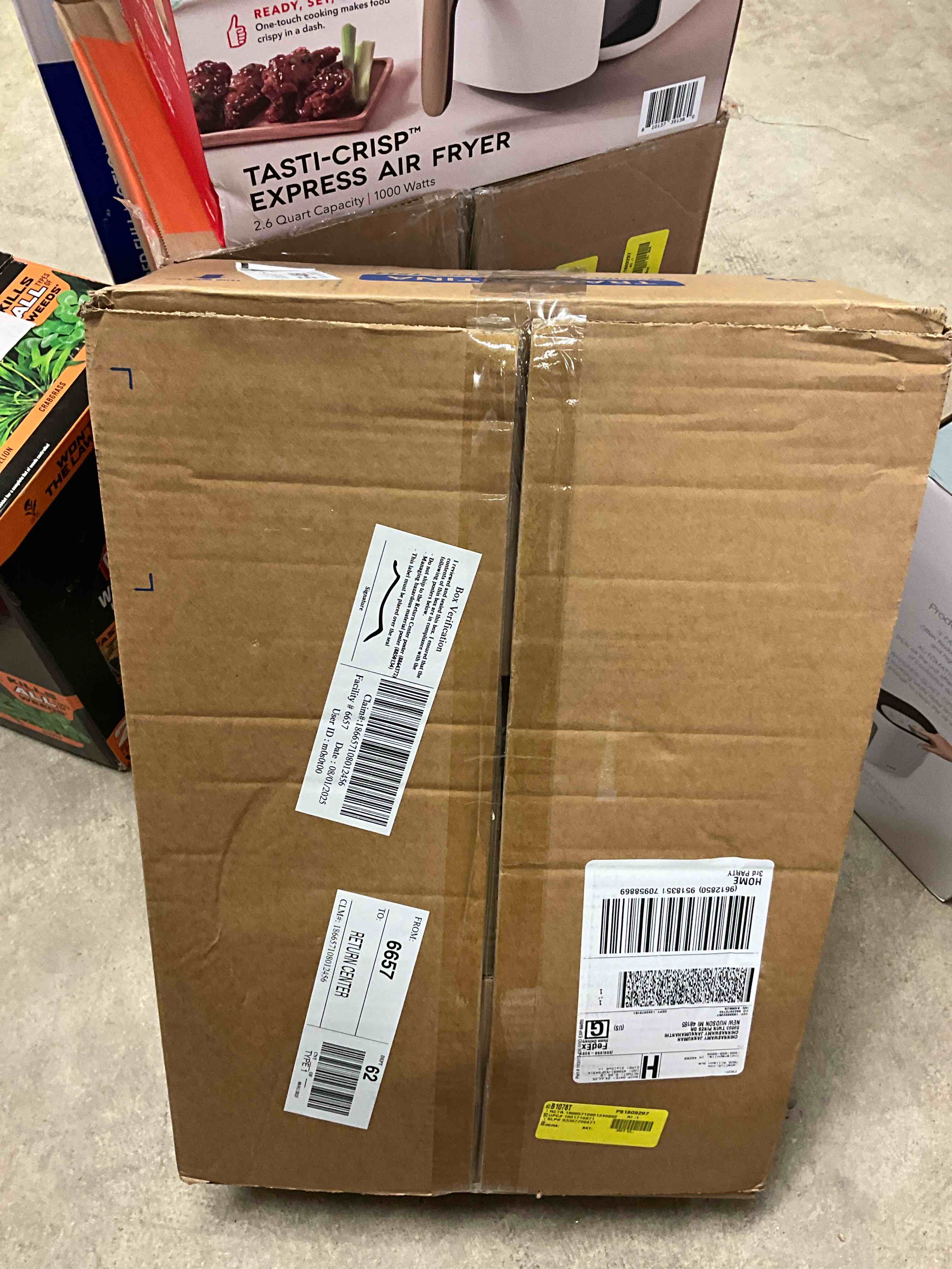 https://s3.amazonaws.com/lotting-images-prod/bidfta/PNK3361416_1756733928323.jpeg