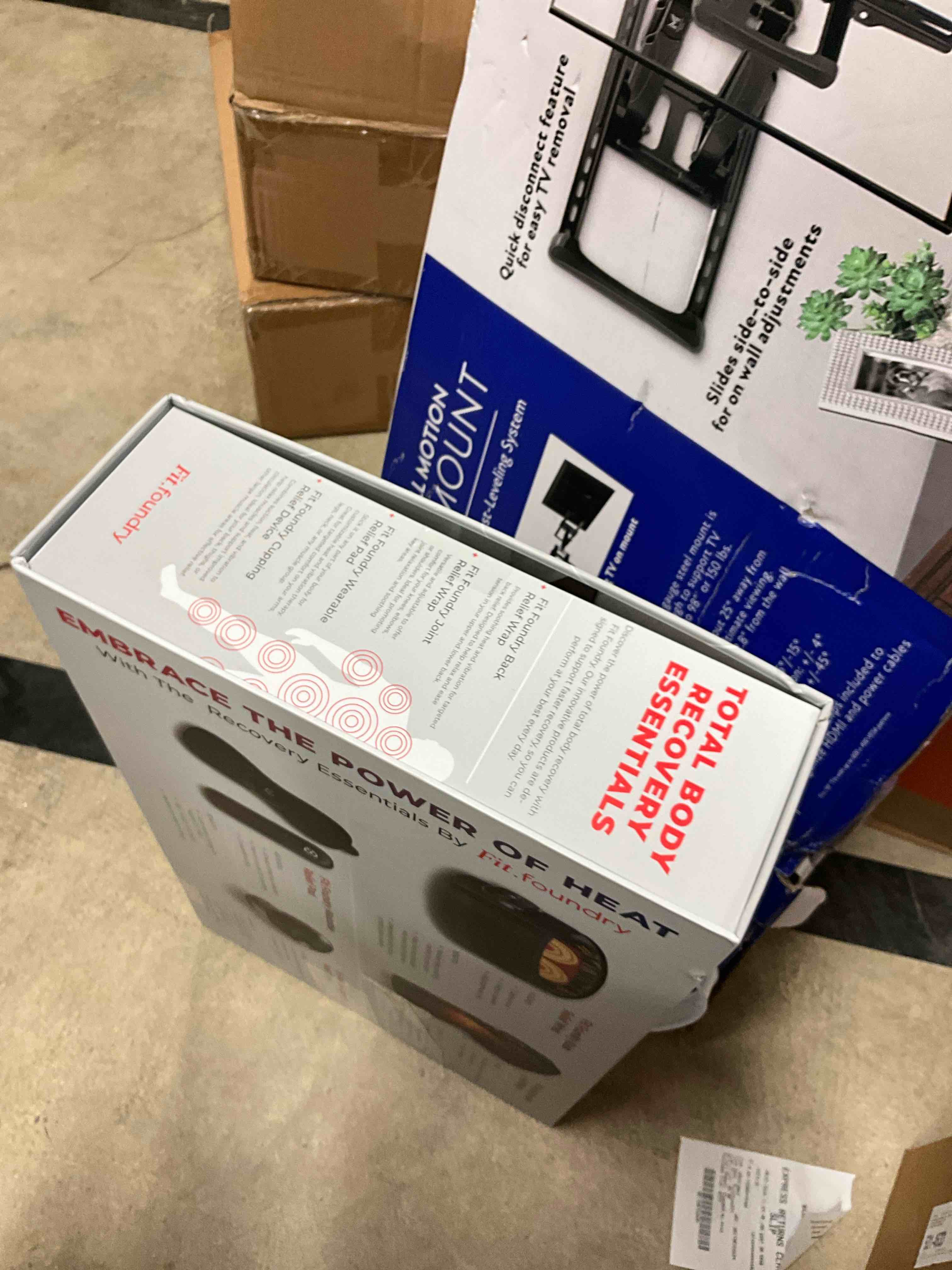 https://s3.amazonaws.com/lotting-images-prod/bidfta/PNK3361425_1756734954765.jpeg