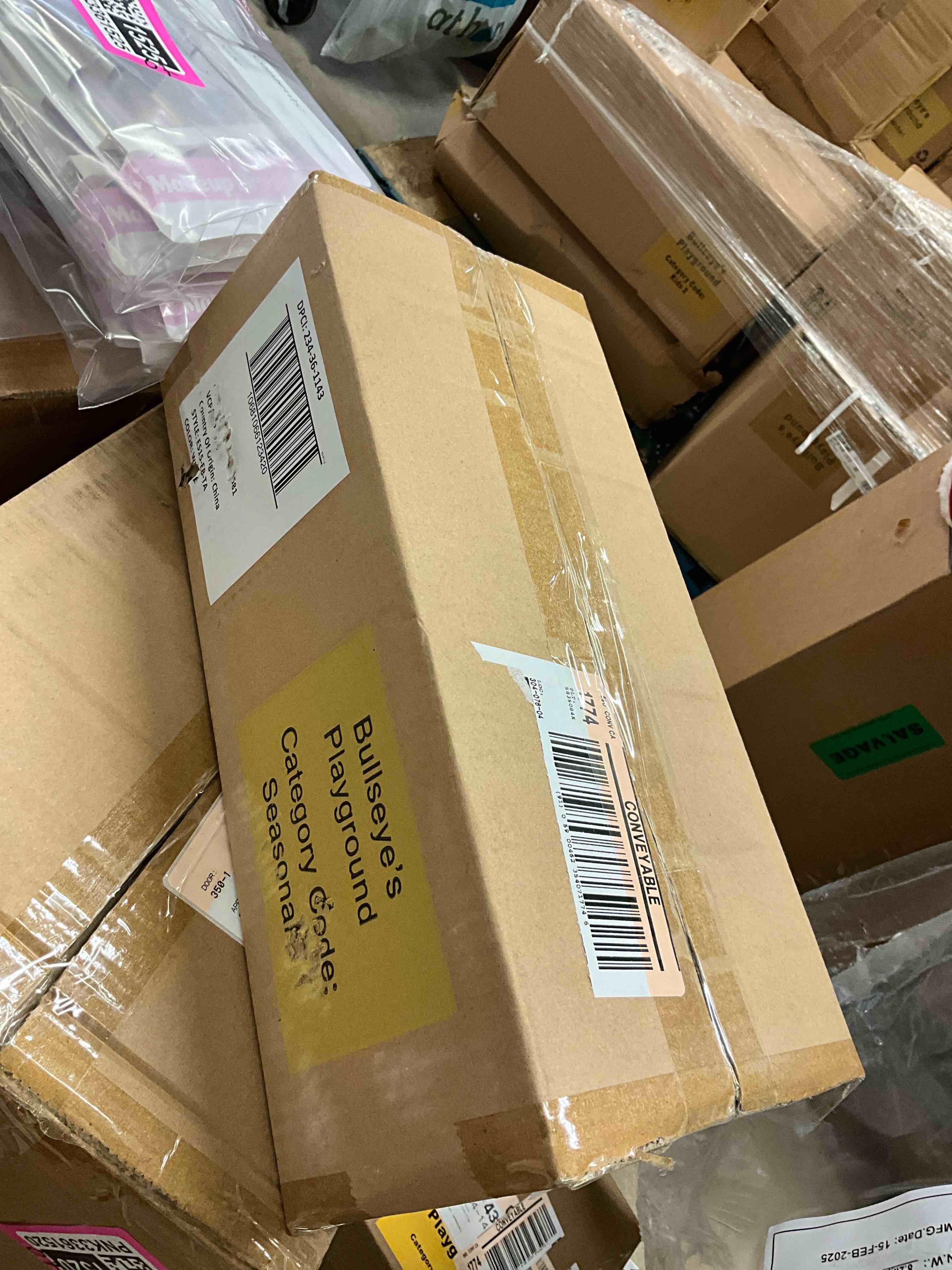 https://s3.amazonaws.com/lotting-images-prod/bidfta/PNK3361526_1756911032408.jpeg