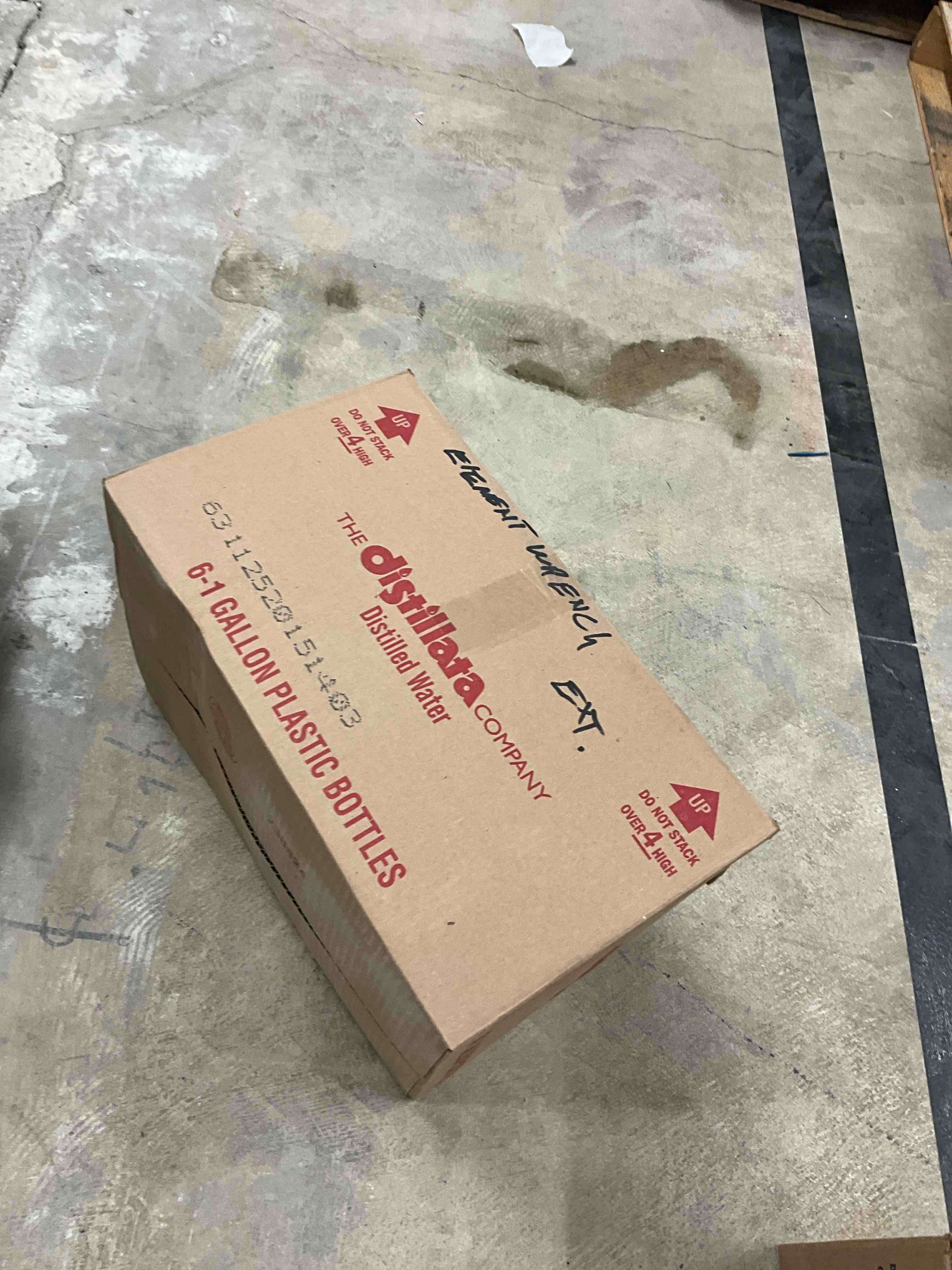 https://s3.amazonaws.com/lotting-images-prod/bidfta/PNK3361587_1756994125124.jpeg