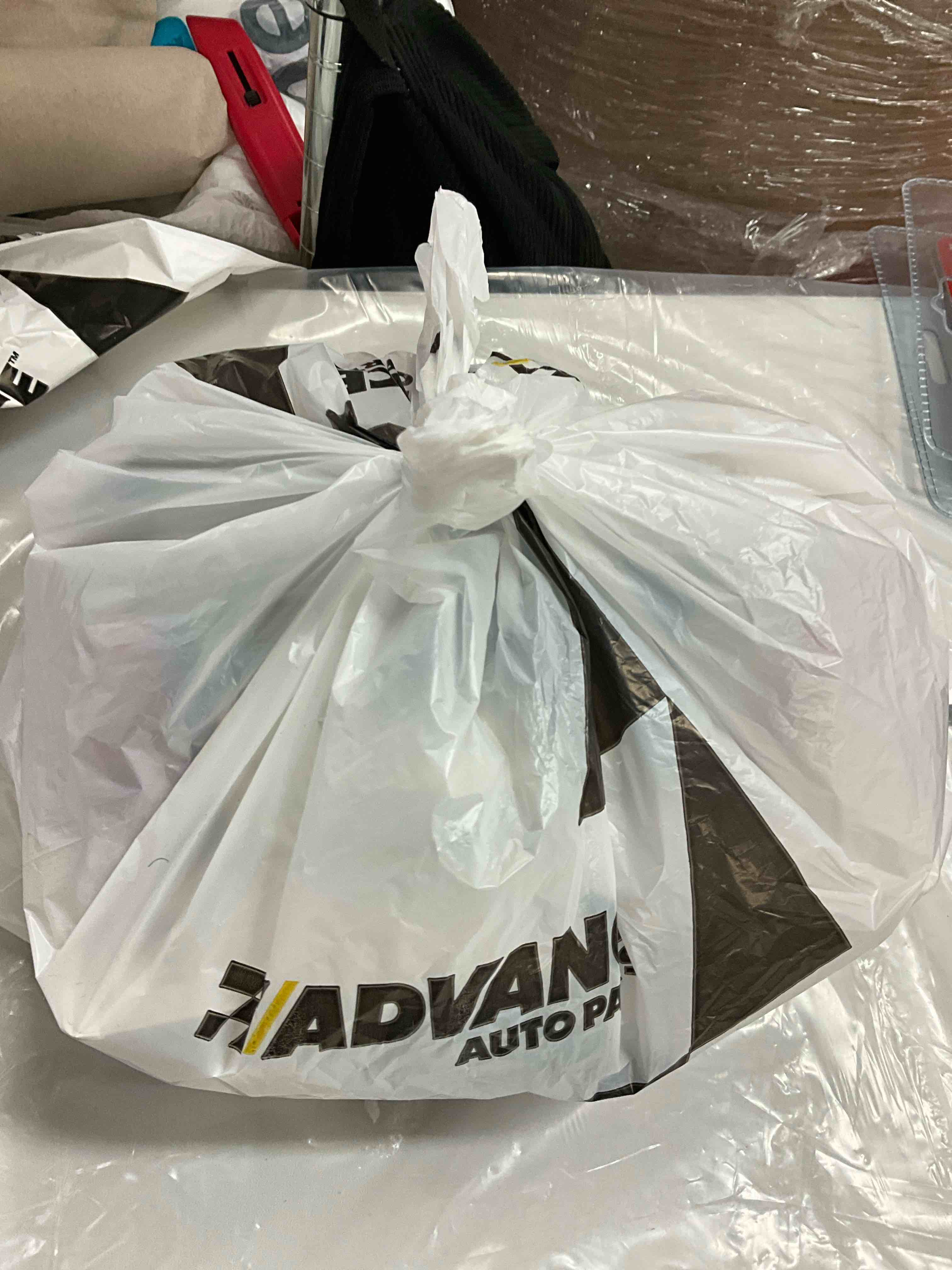 https://s3.amazonaws.com/lotting-images-prod/bidfta/PNK3361592_1756994494244.jpeg
