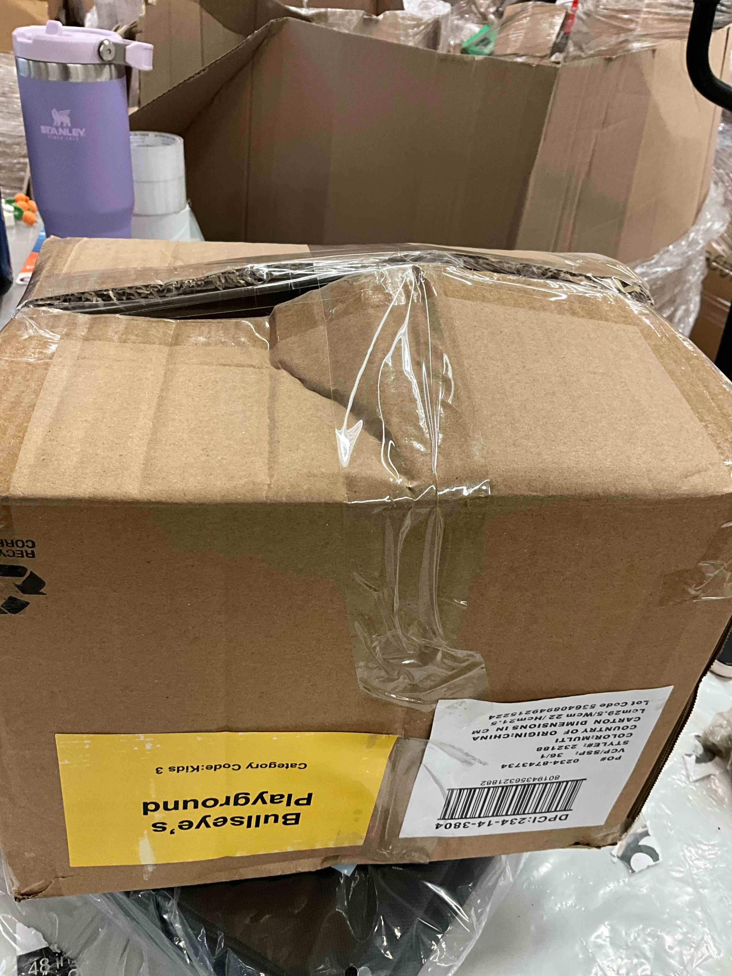 https://s3.amazonaws.com/lotting-images-prod/bidfta/PNK3361597_1756995249093.jpeg